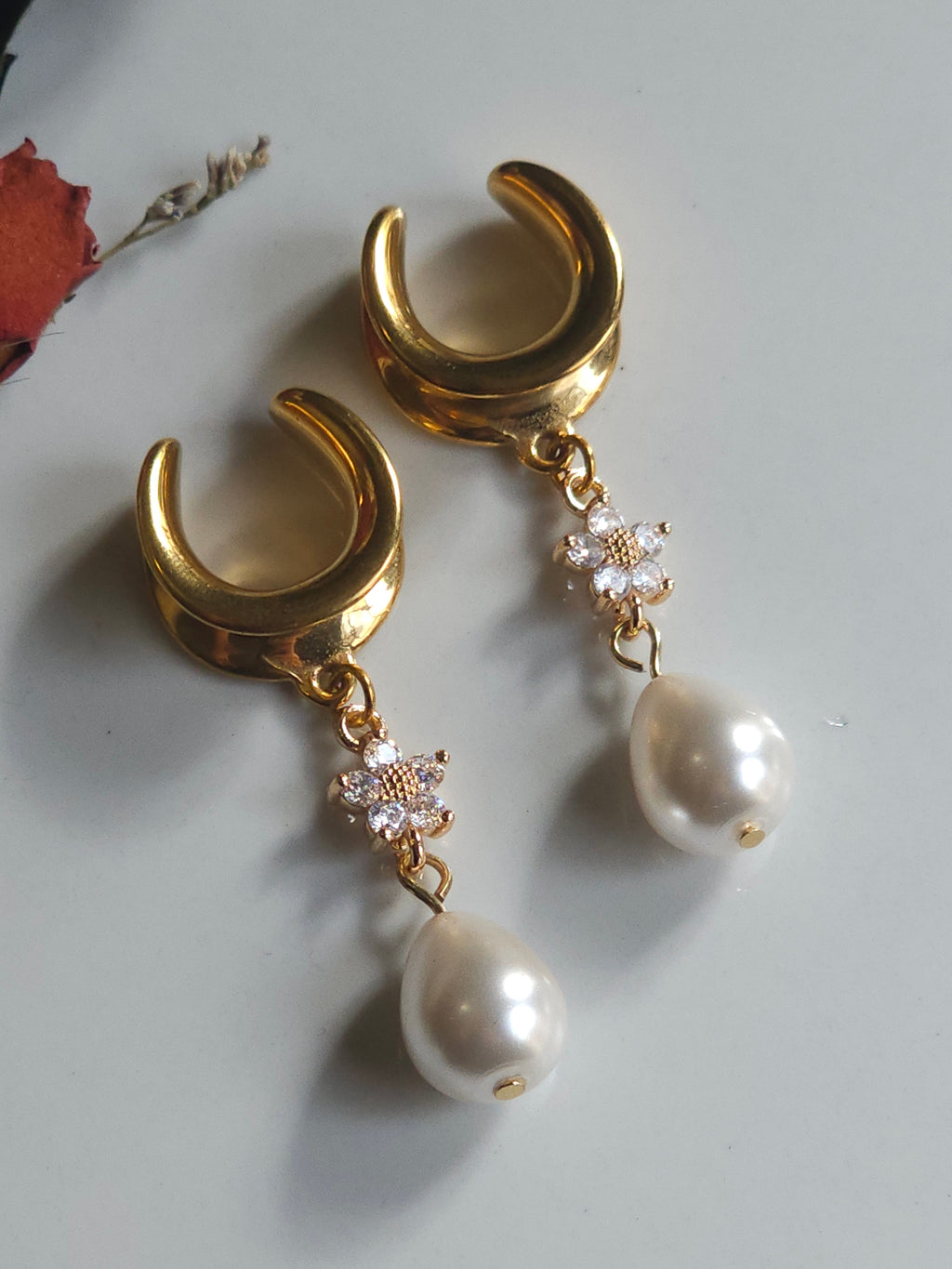 Flower Crystal Dangle Gauges or Saddles