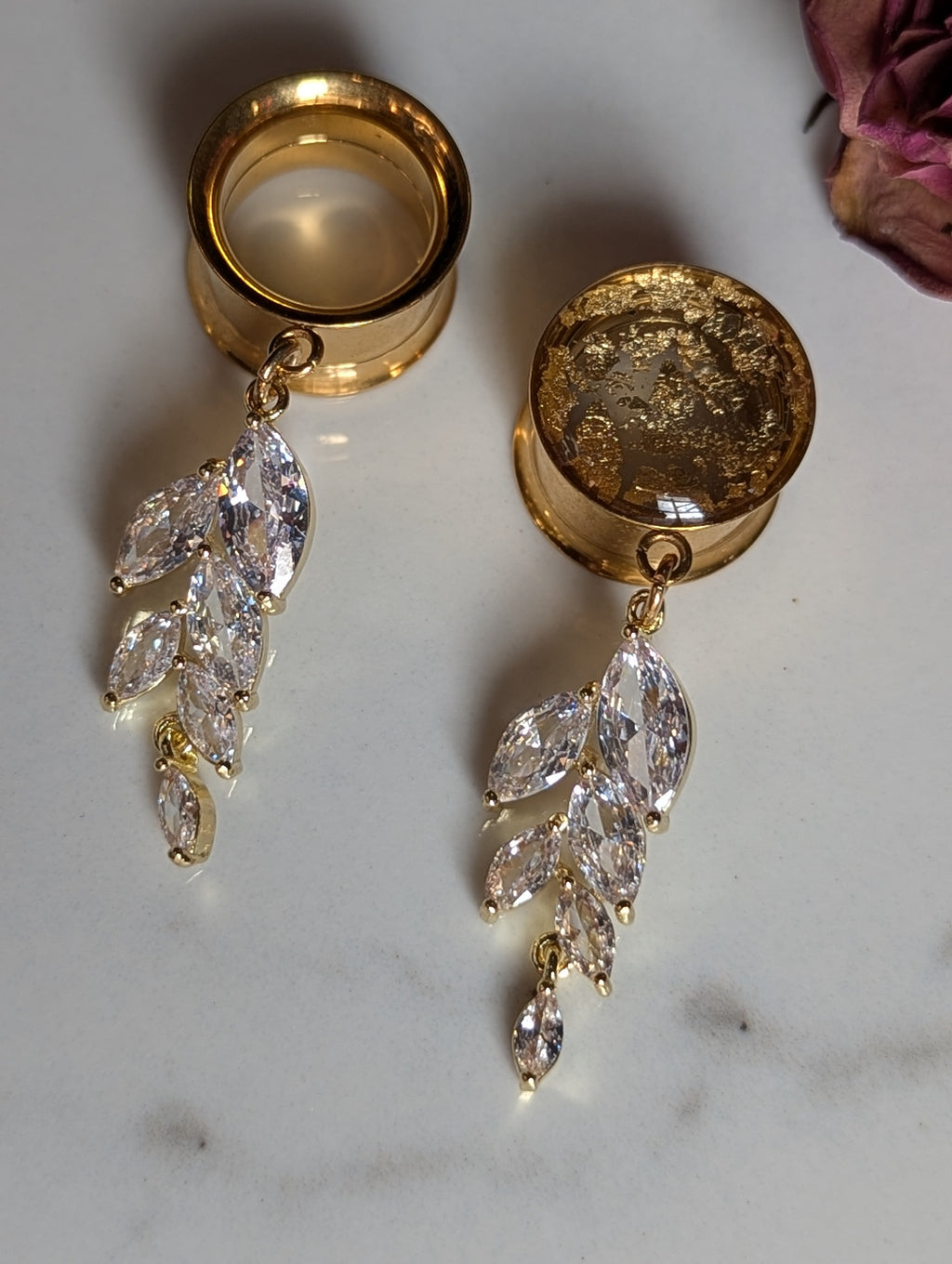 Crystal leaf dangle gauges