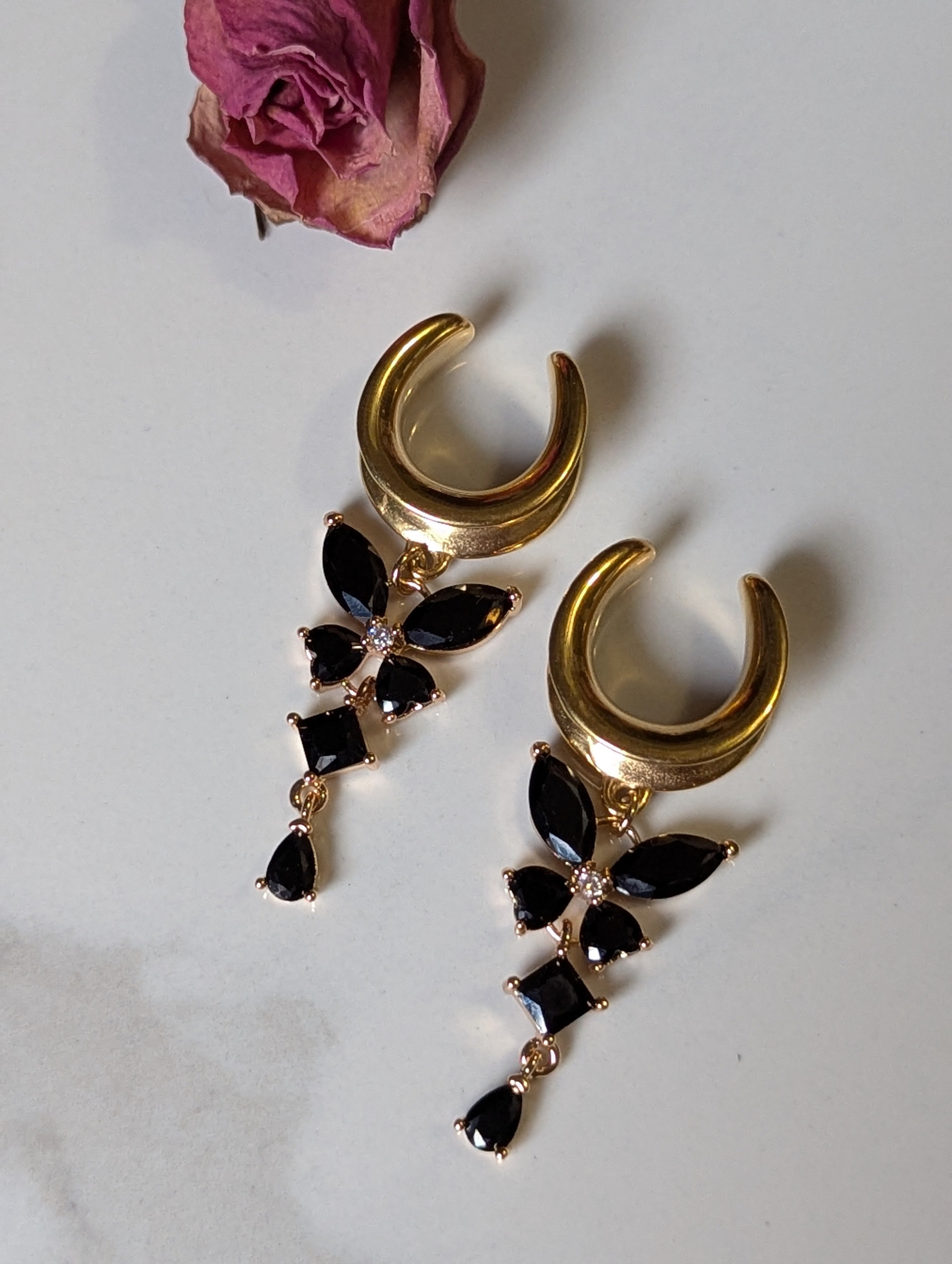 Crystal butterfly saddle gauges