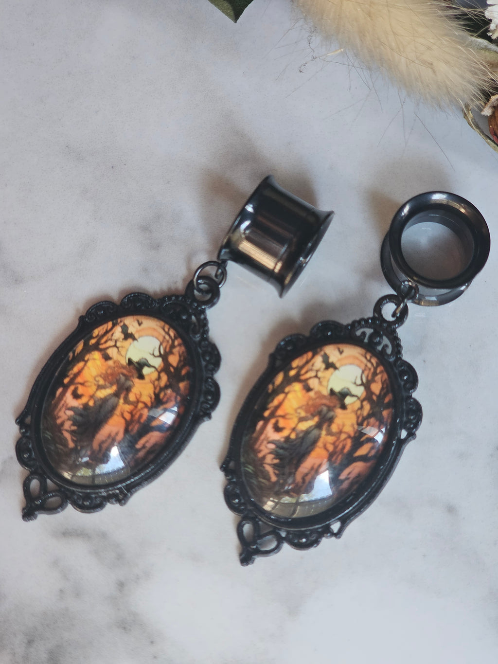 Witch Cameo Dangle Gauges