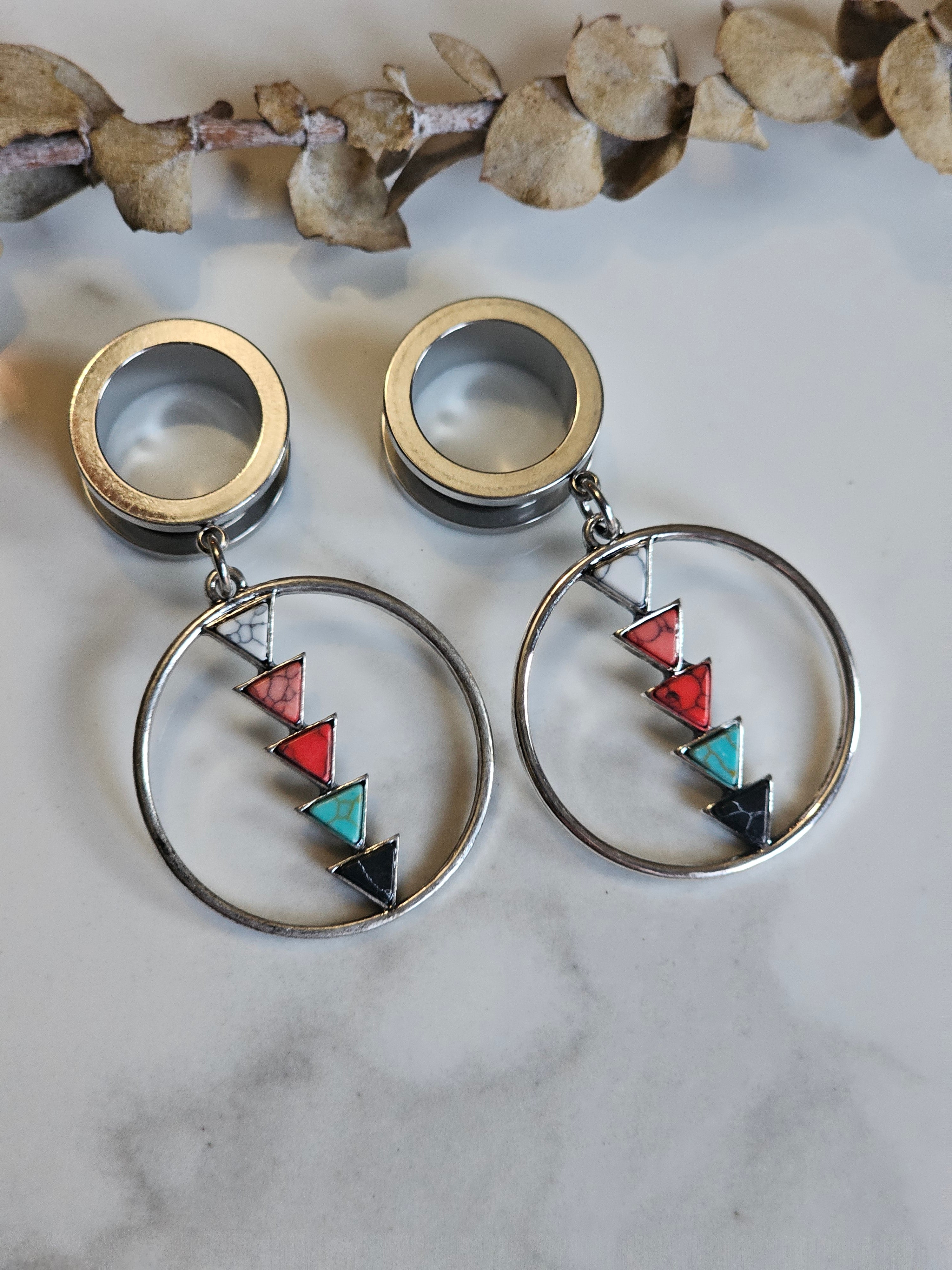 Western triangle dangle gauges