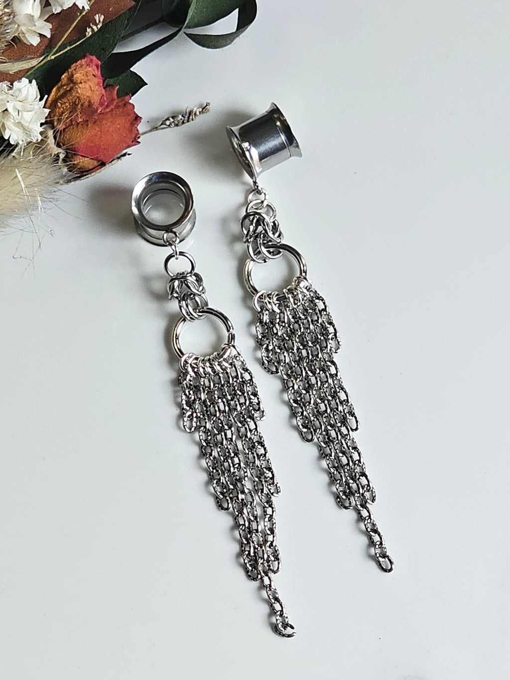 Chain tassel dangle gauges