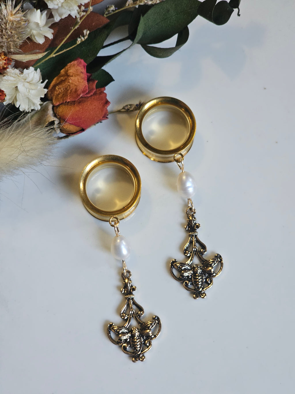 Bronze bee dangle gauges