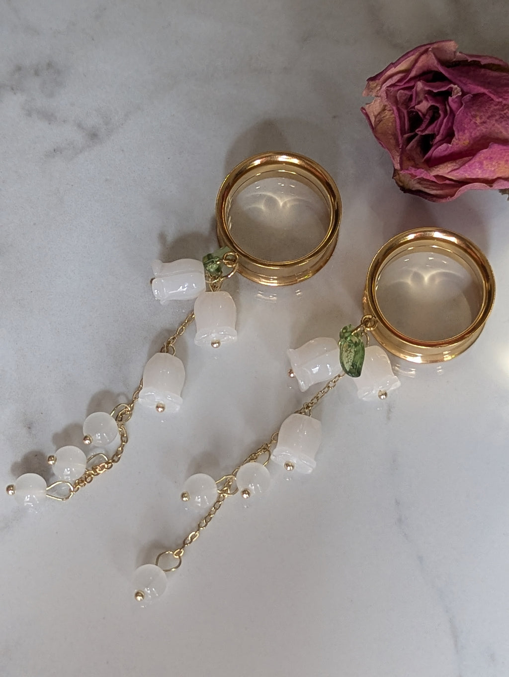 Bellflower dangle gauges