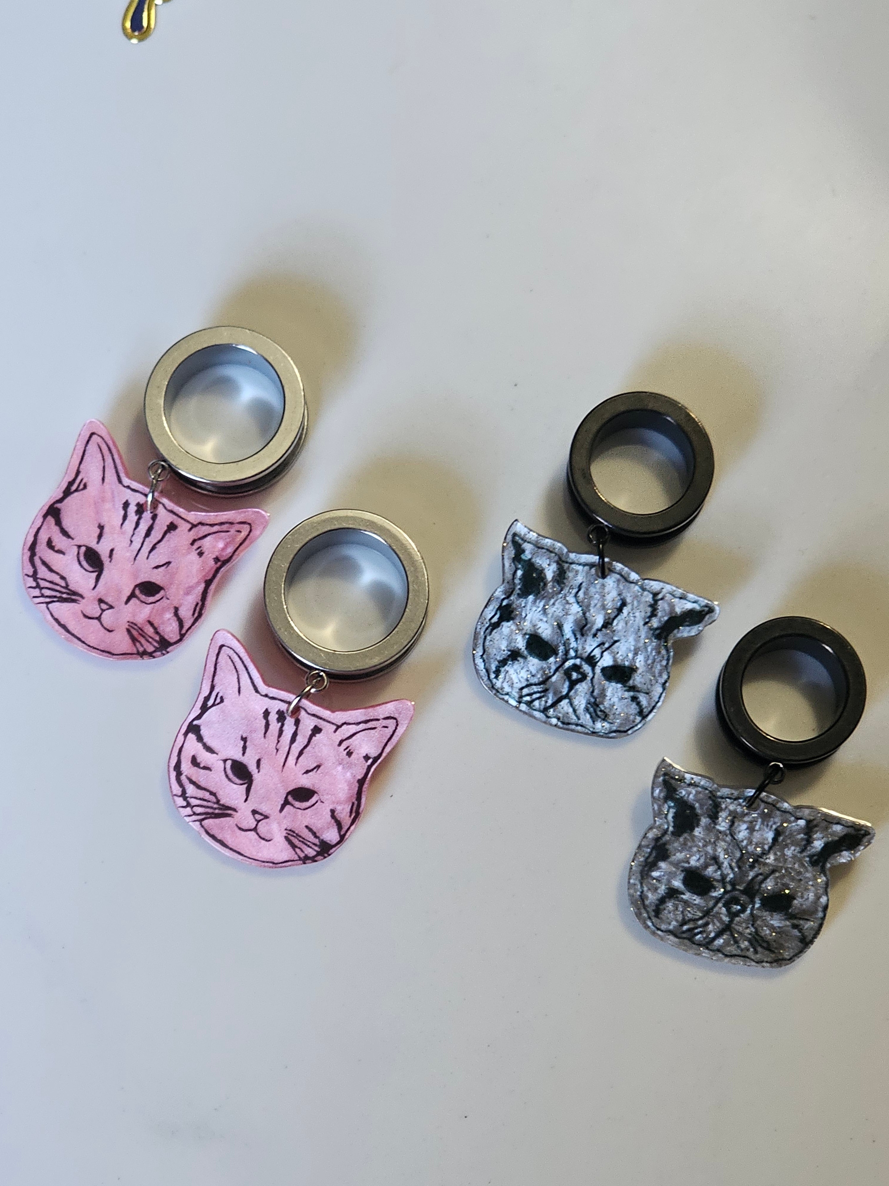 Grumpy Cat dangle Gauges
