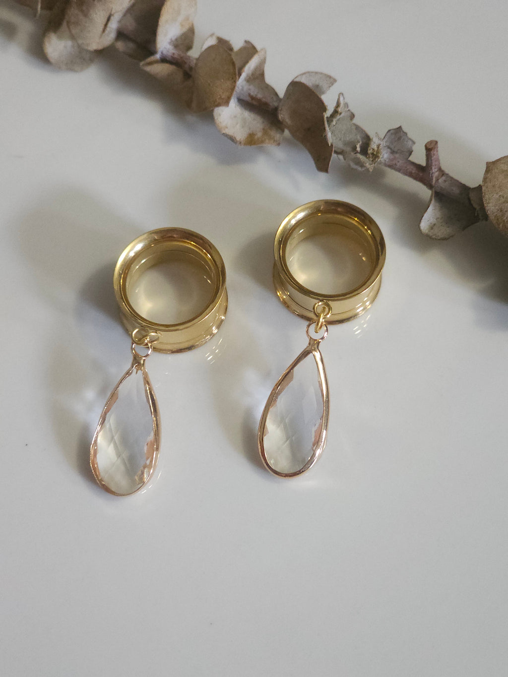 Clear teardrop dangle gauges