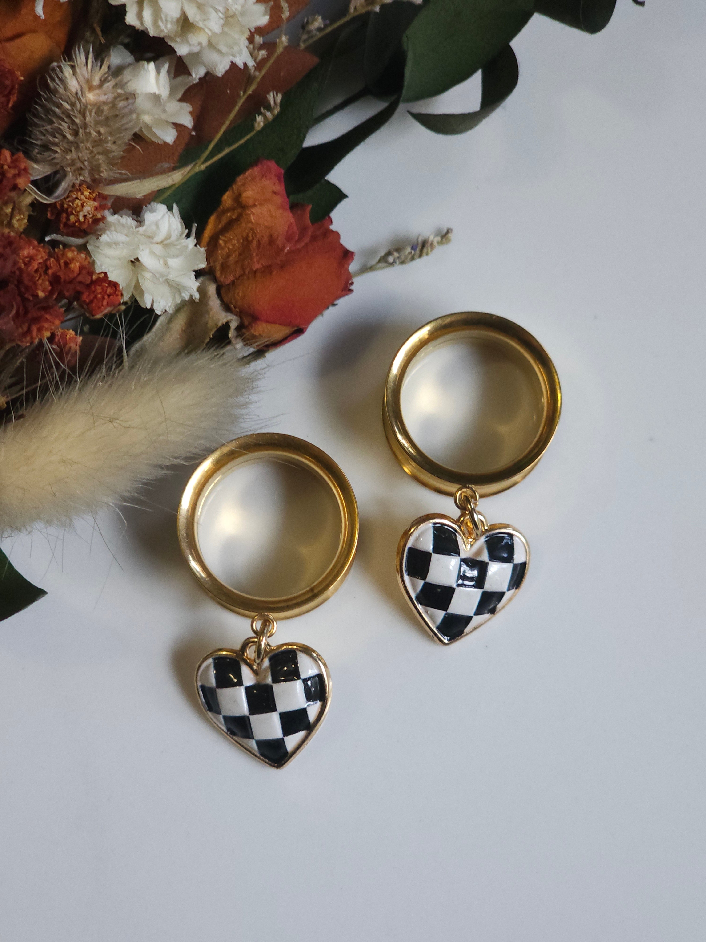 Checkered heart Dangle Gauges