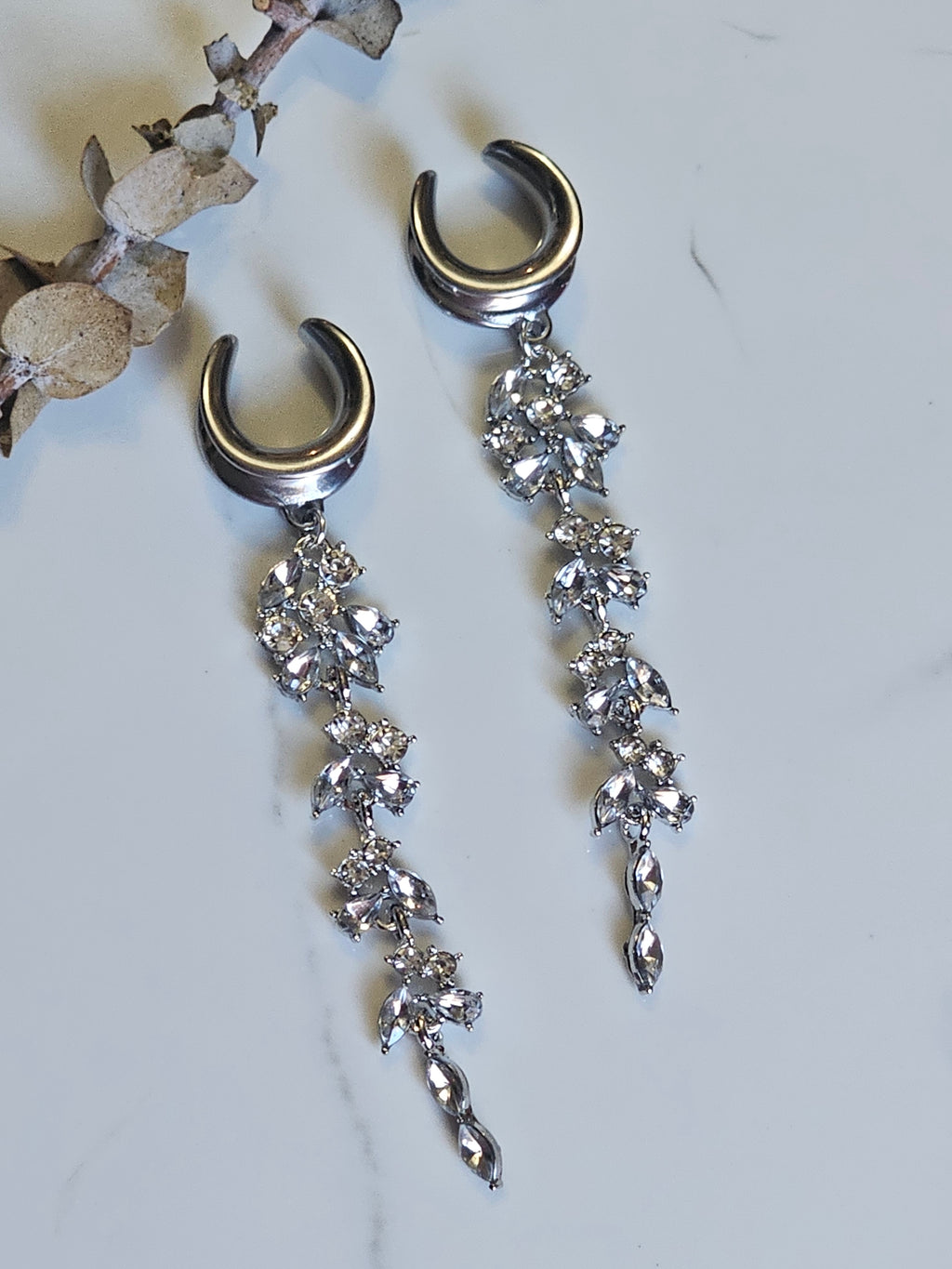 Bridal dangle gauges saddles