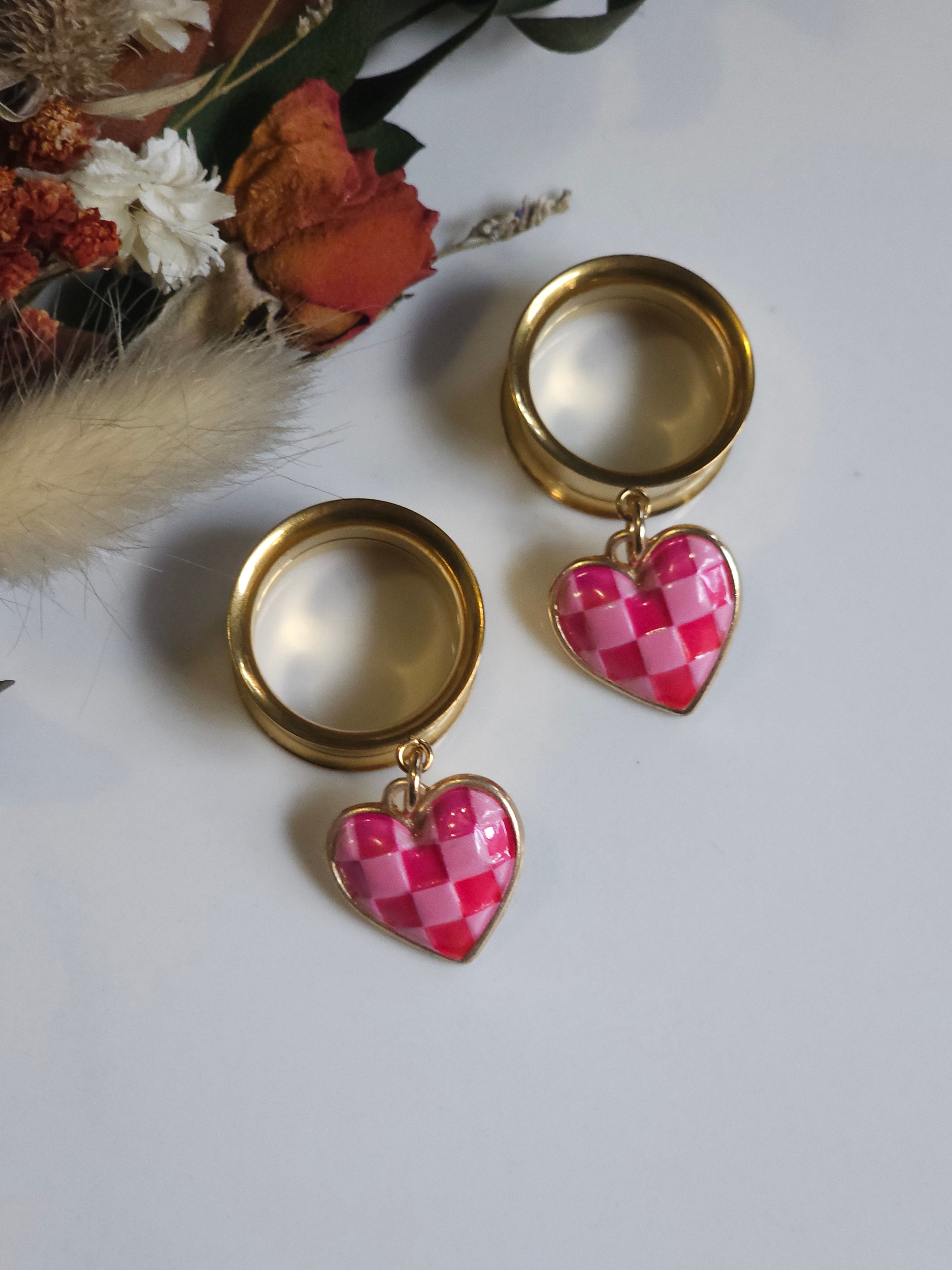 Checkered heart Dangle Gauges