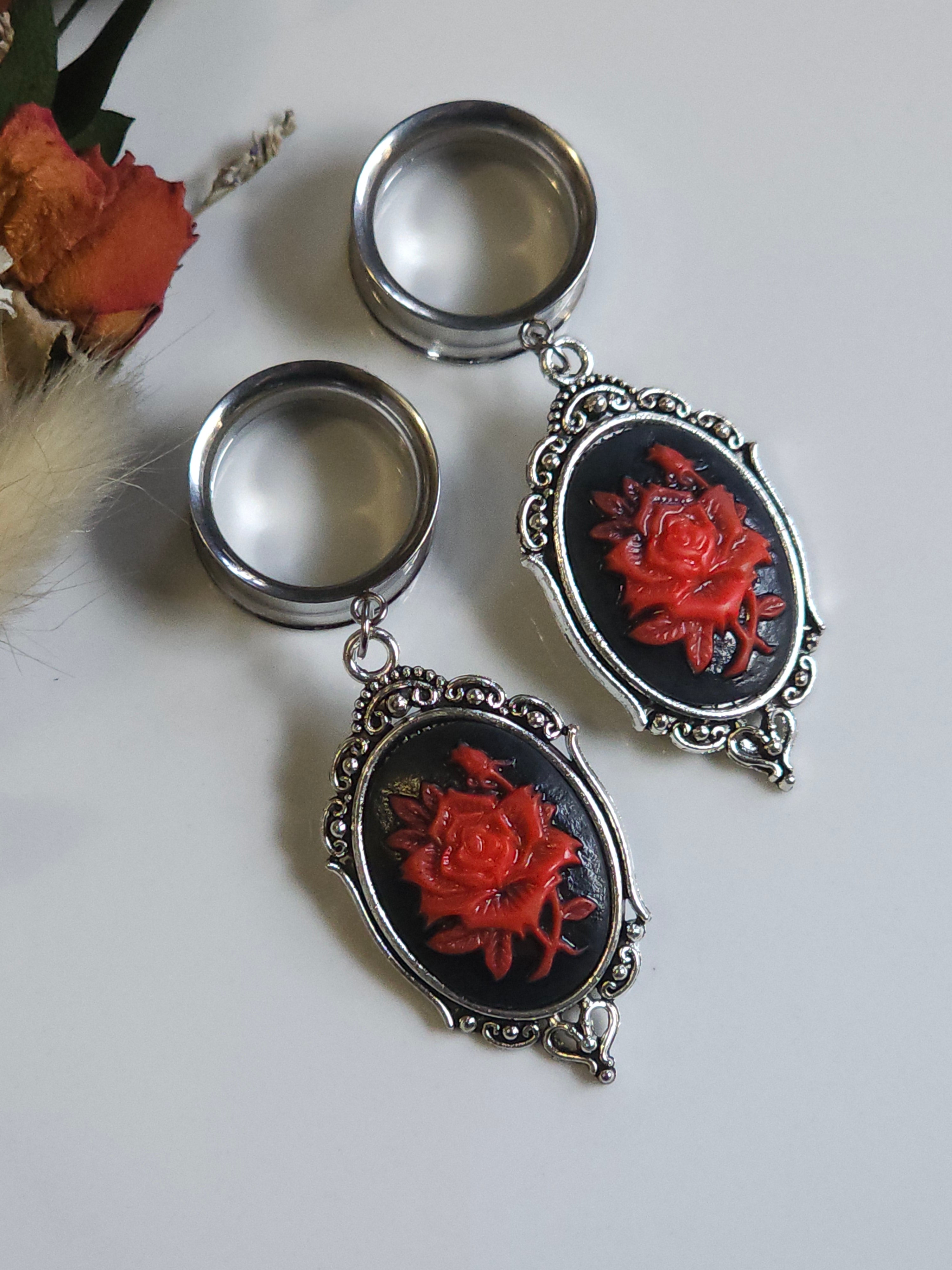 Red Rose Cameo dangle gauges
