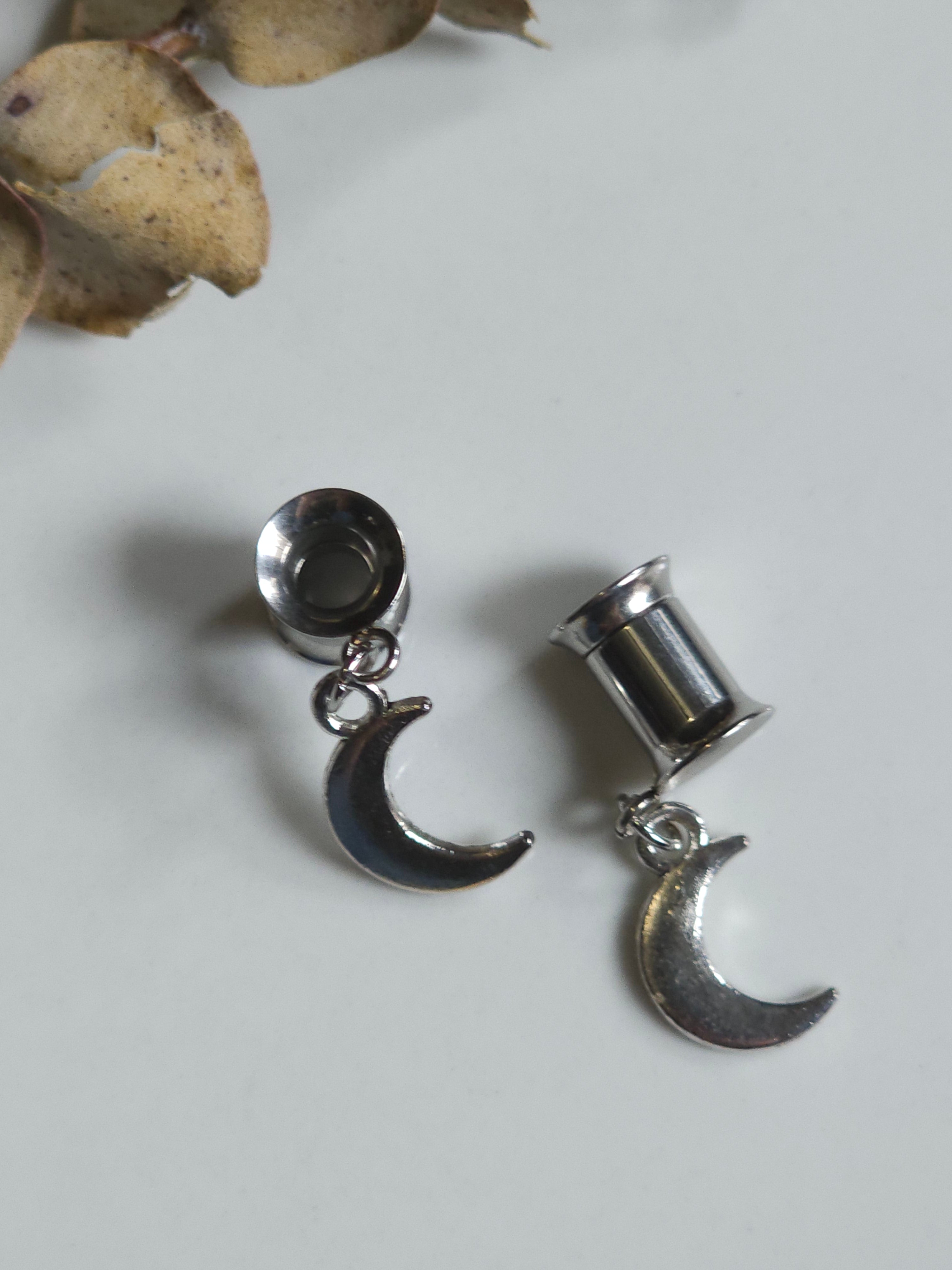 Moon dangle gauges