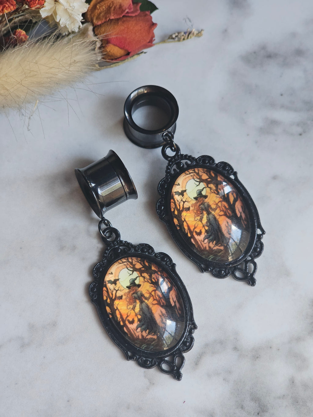 Witch Cameo Dangle Gauges