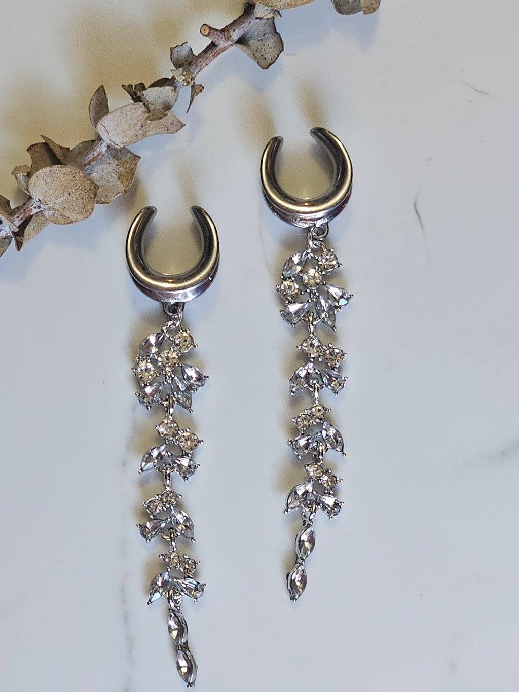 Bridal dangle gauges saddles