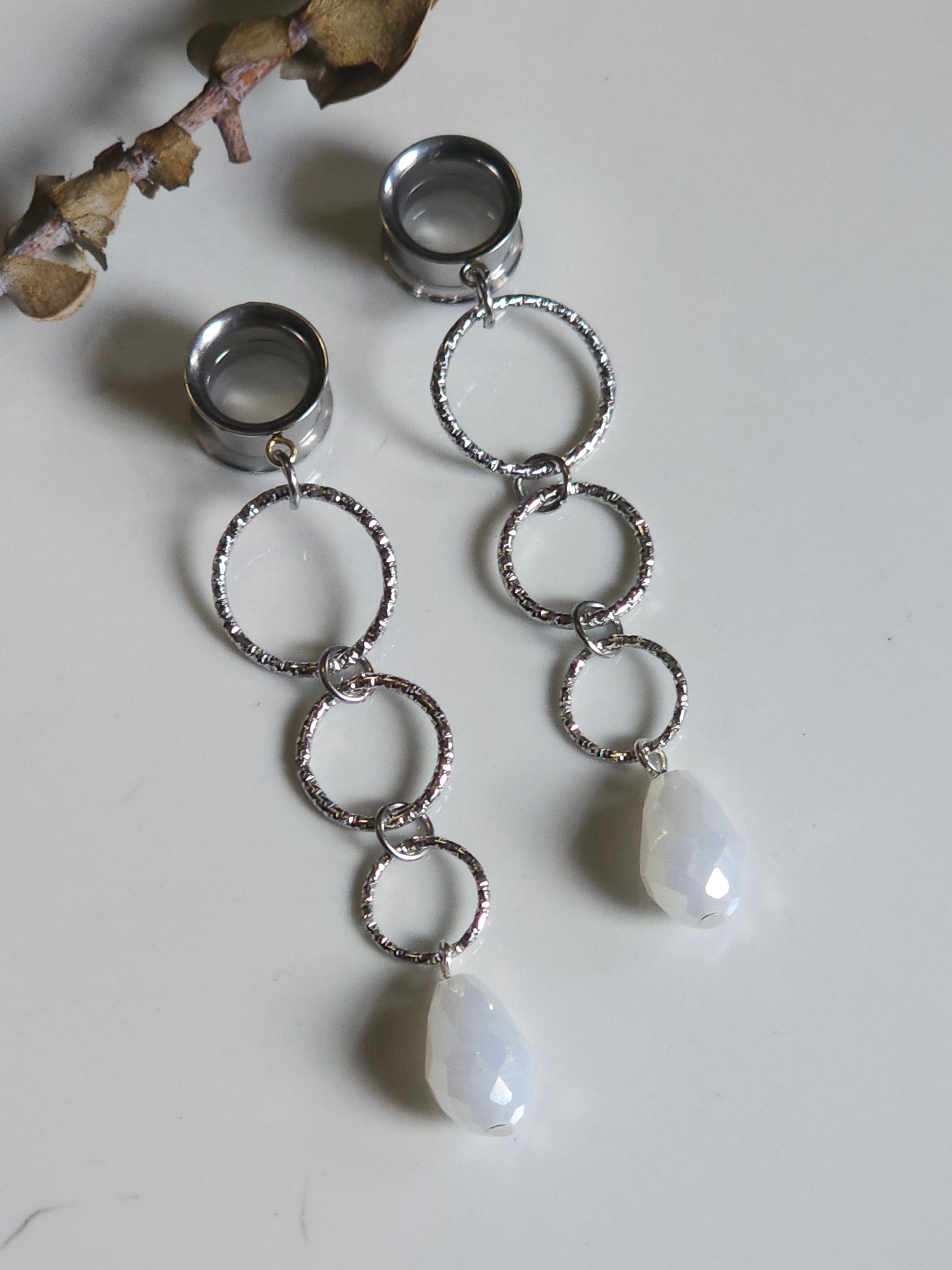 Snow drop dangle gauges