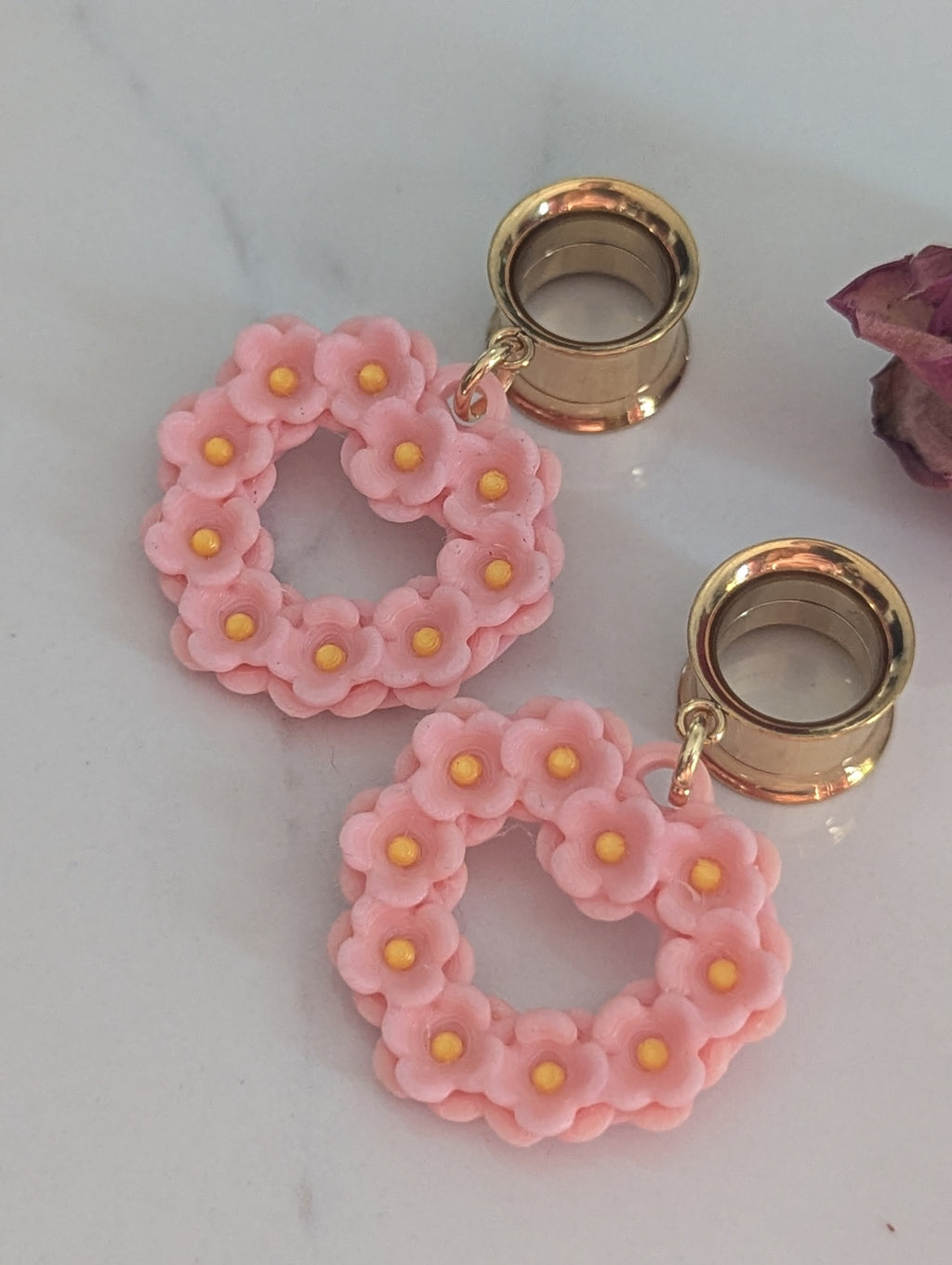Floral heart dangle gauges