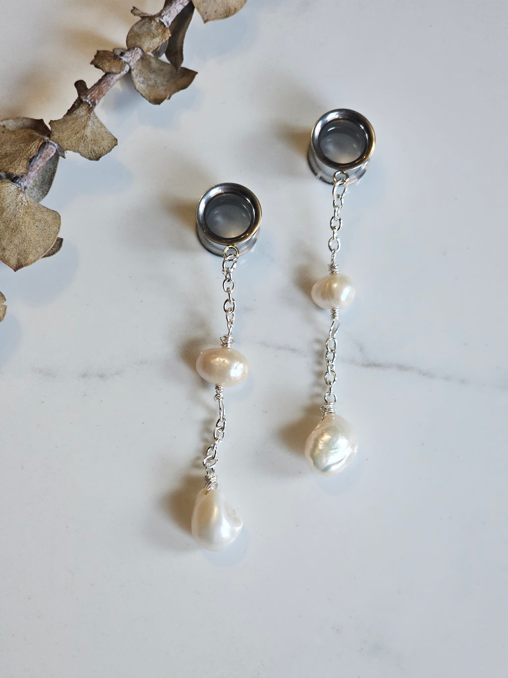 Irregular Freshwater pearl dangle gauges