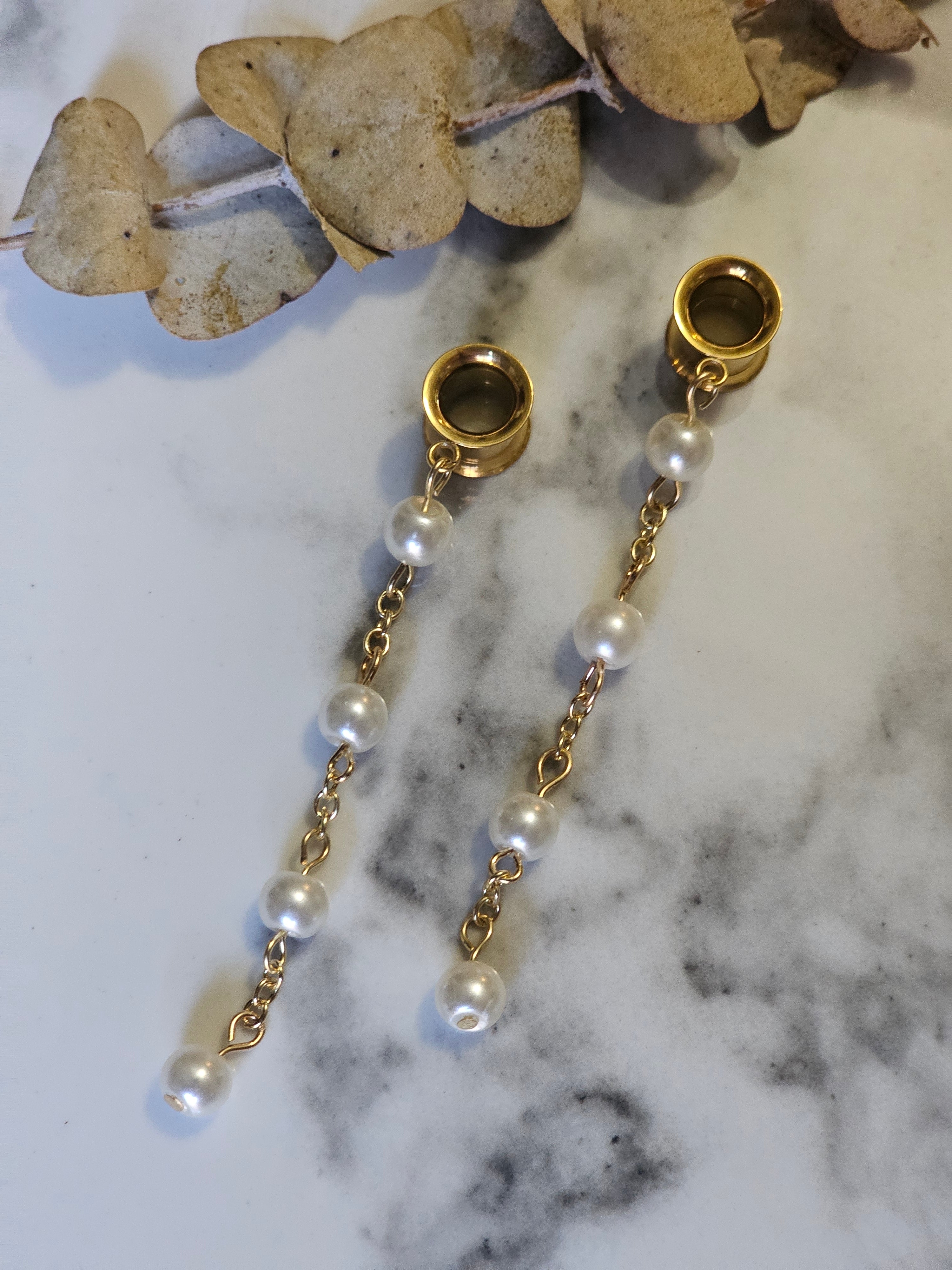 Faux pearl dangle gauges
