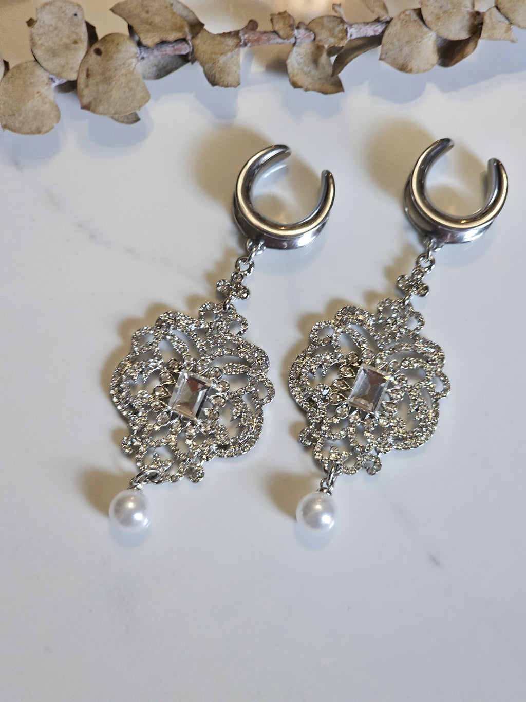 Special occasion saddle gauges