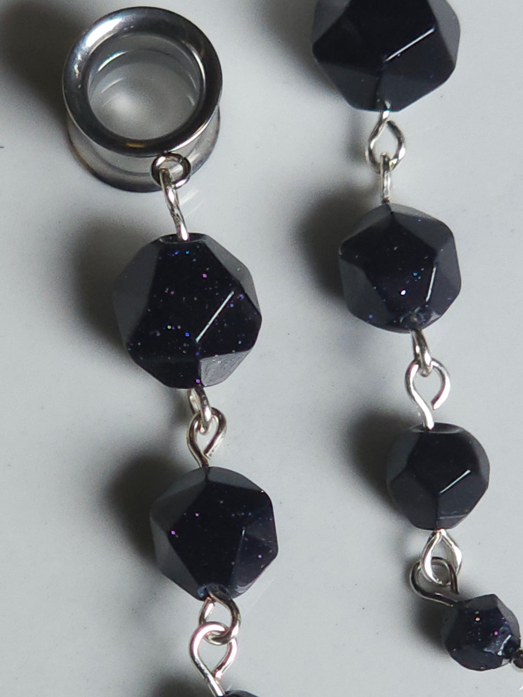Blue sandstone dangle gauges