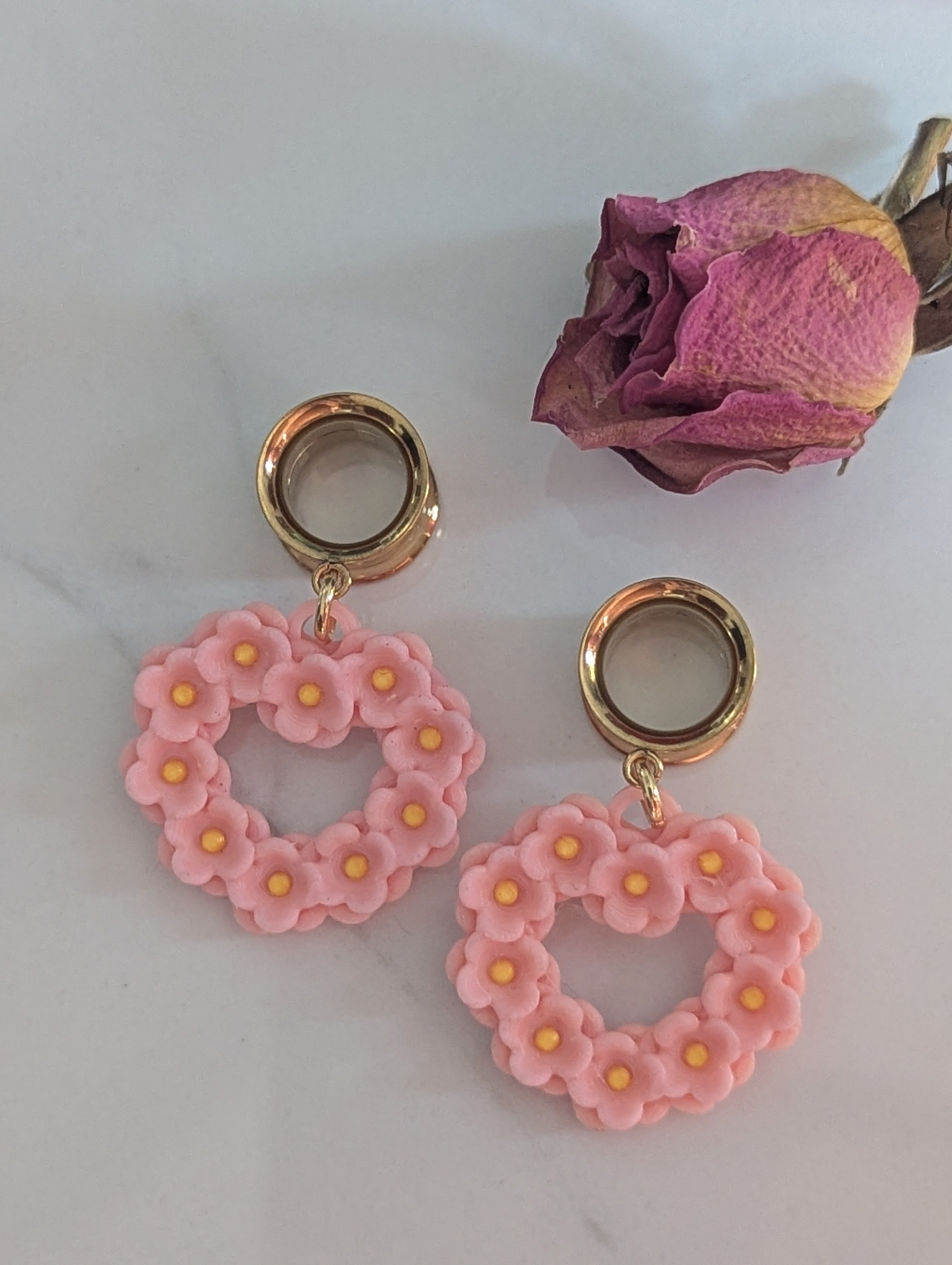 Floral heart dangle gauges
