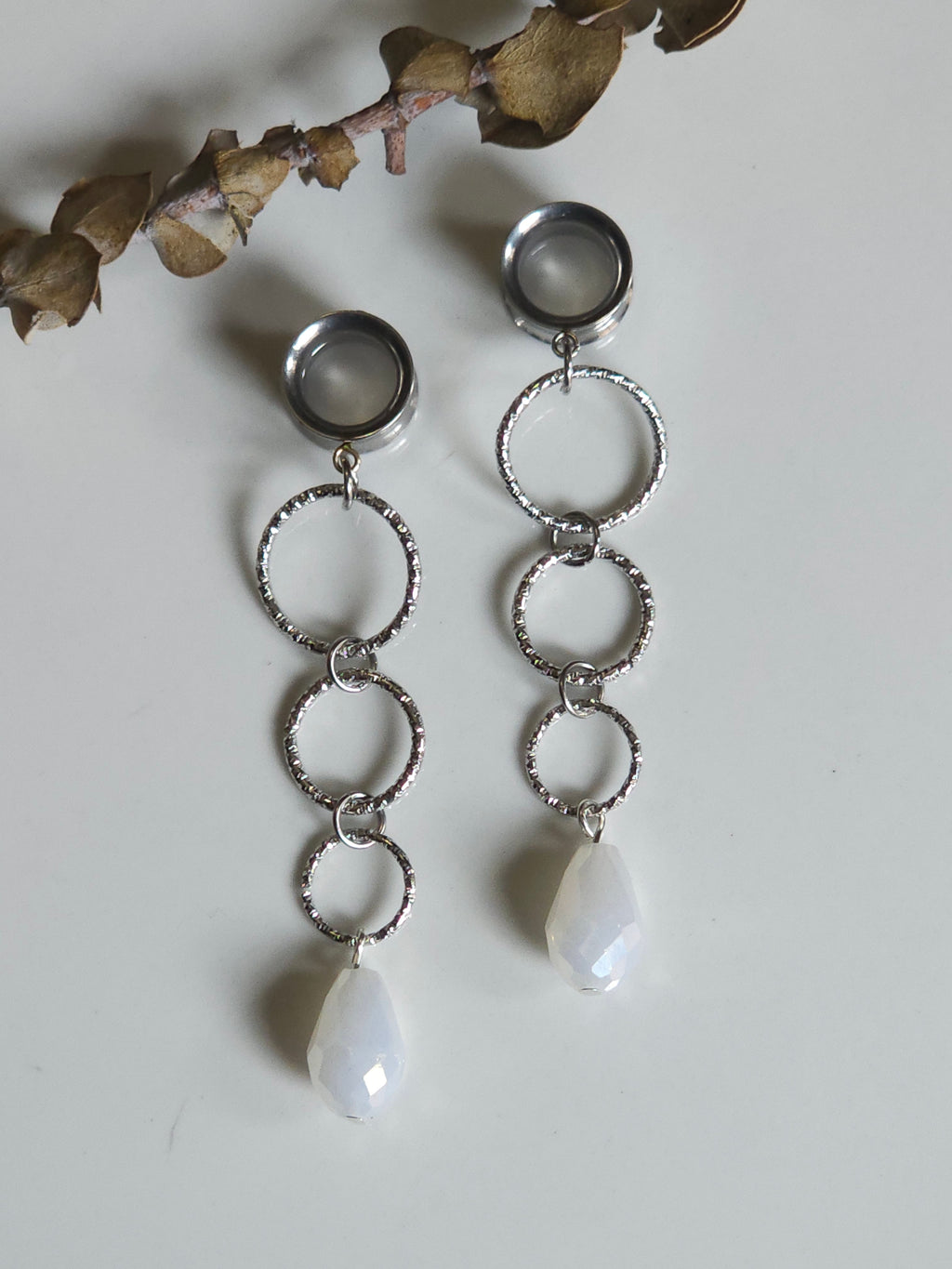 Snow drop dangle gauges