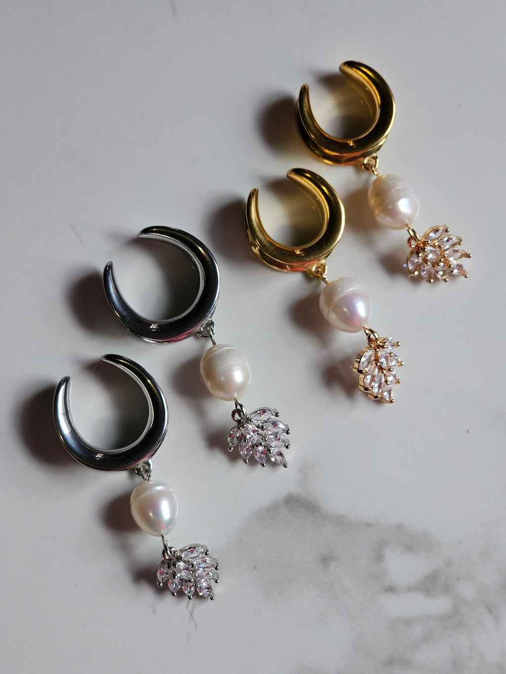 Freshwater pearl dangle saddles