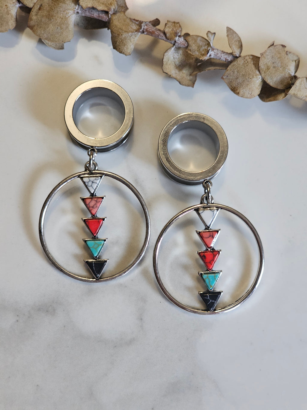 Western triangle dangle gauges