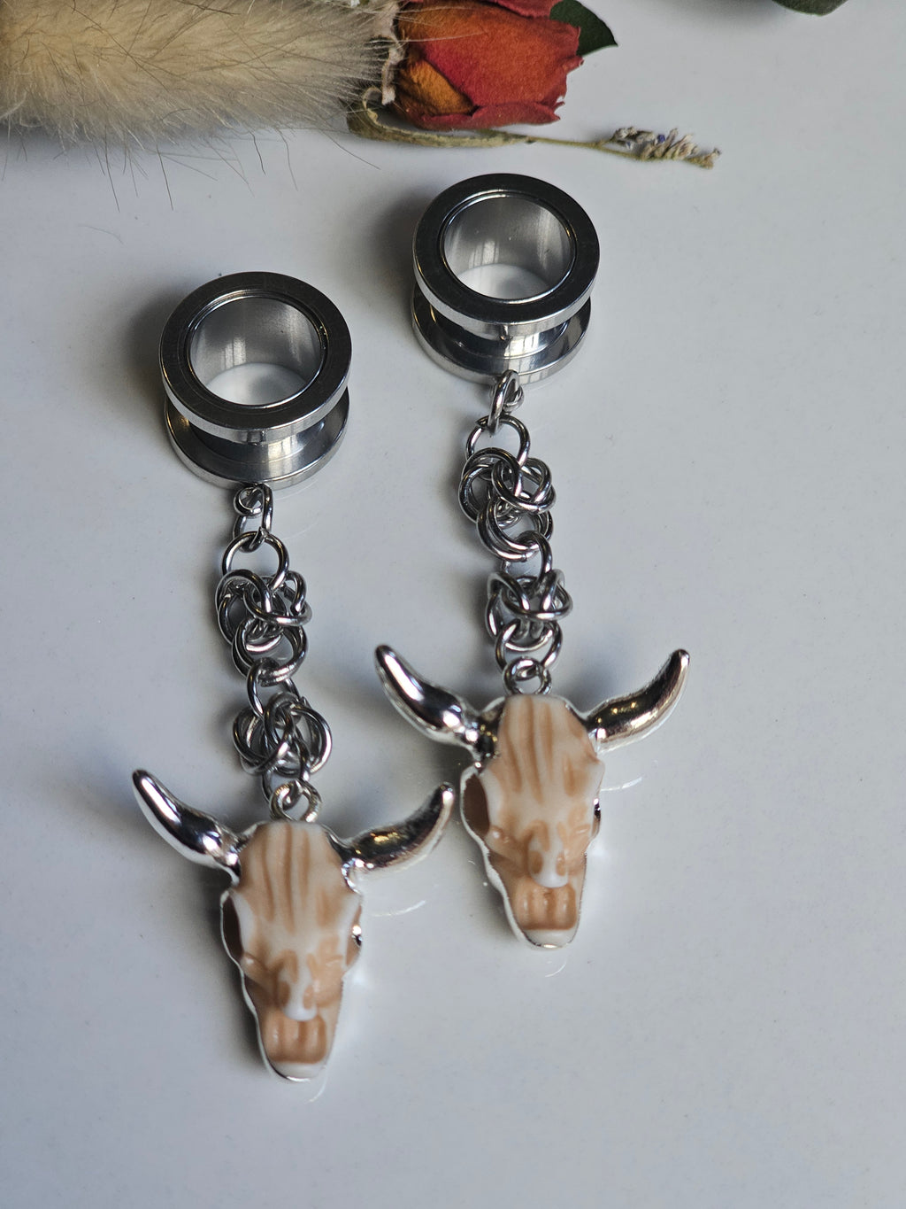 Bull skull dangle gauges