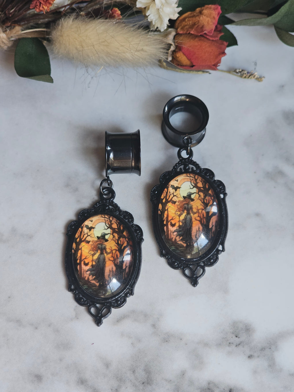 Witch Cameo Dangle Gauges