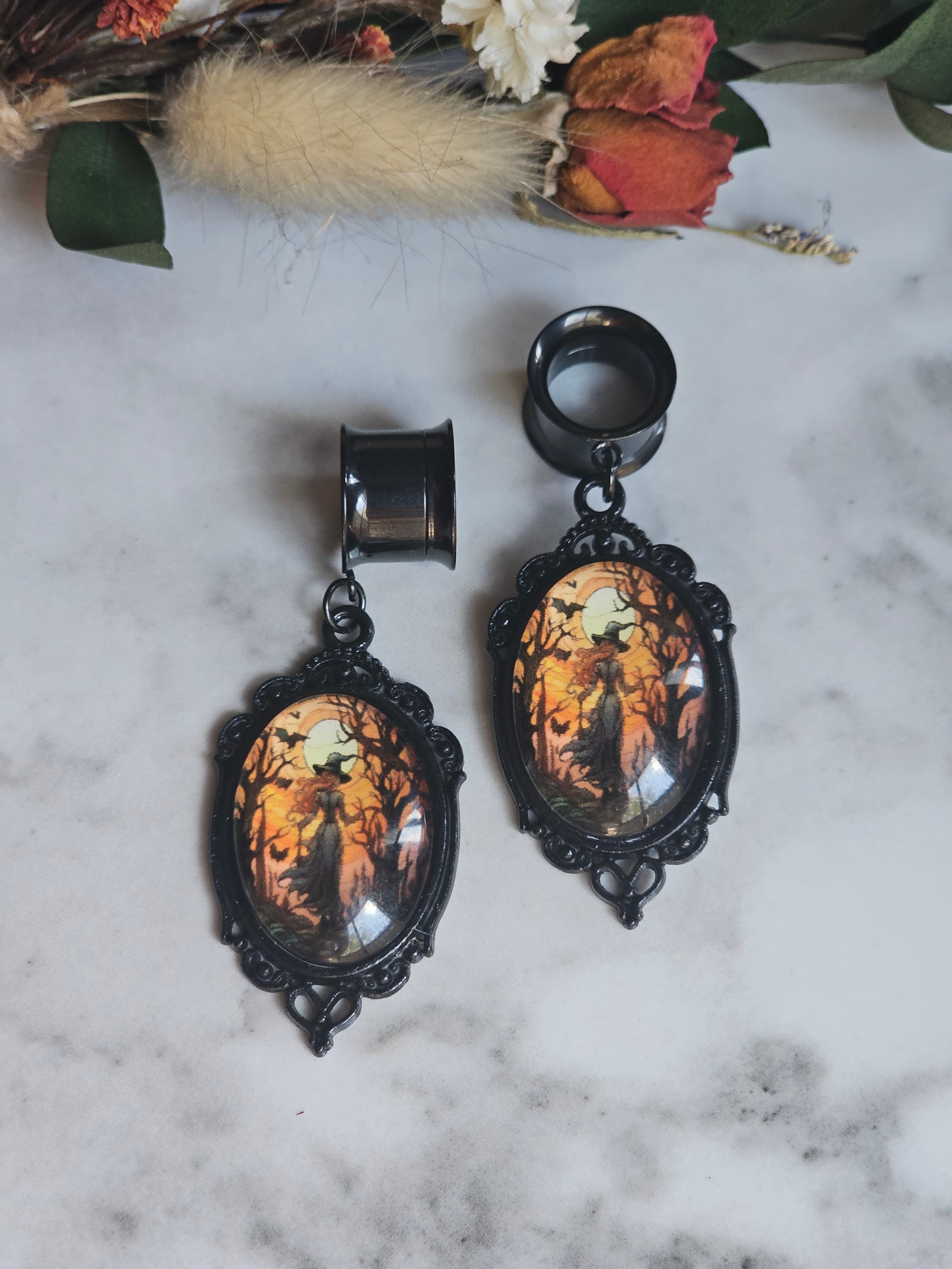 Witch Cameo Dangle Gauges
