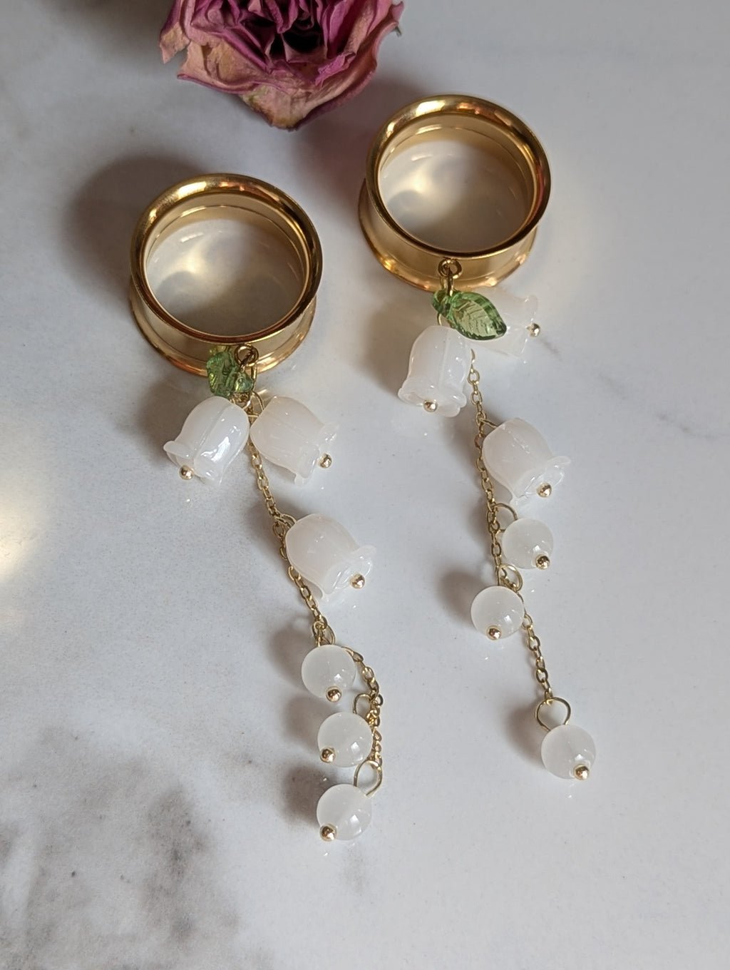 Bellflower dangle gauges