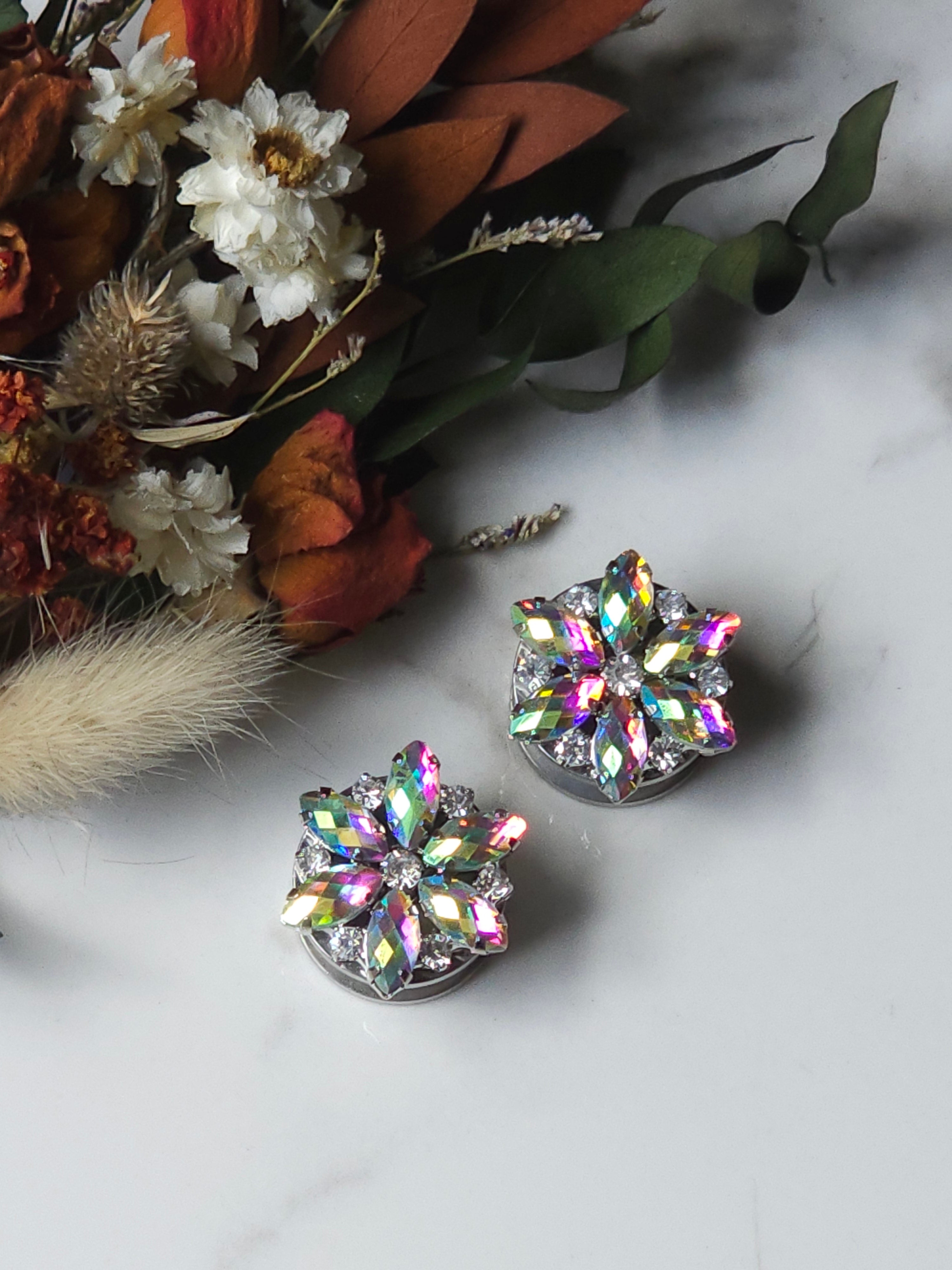Vintage style plugs