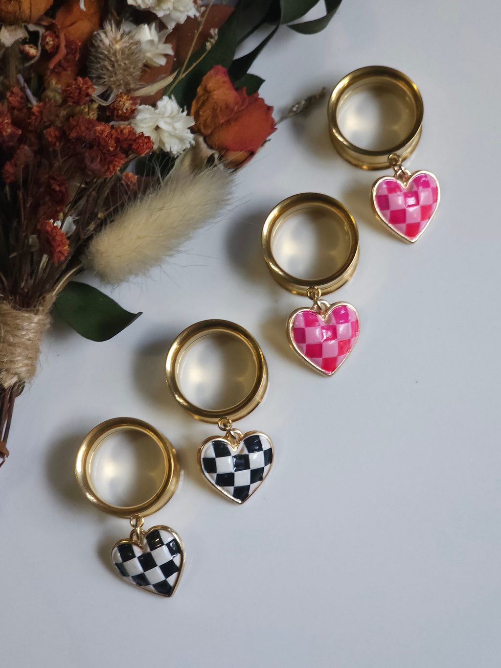 Checkered heart Dangle Gauges