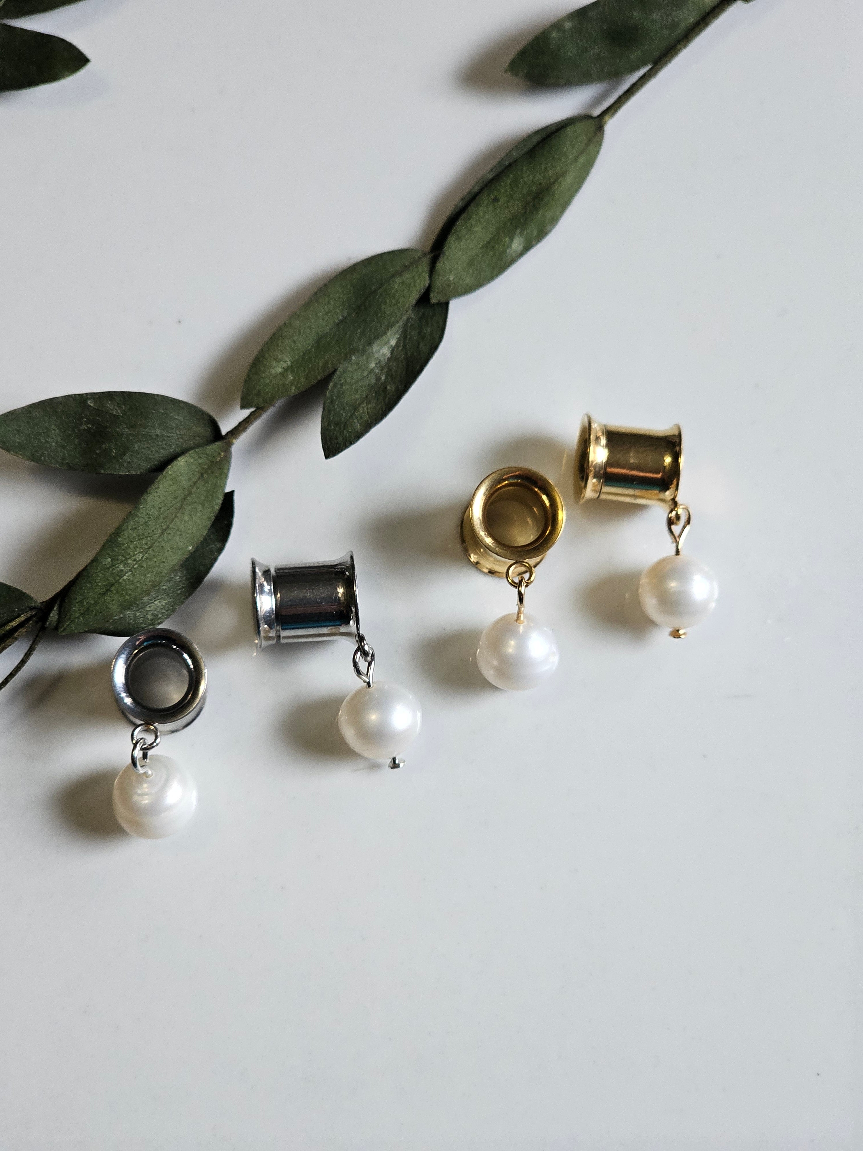 Simple Freshwater Pearl dangle gauges