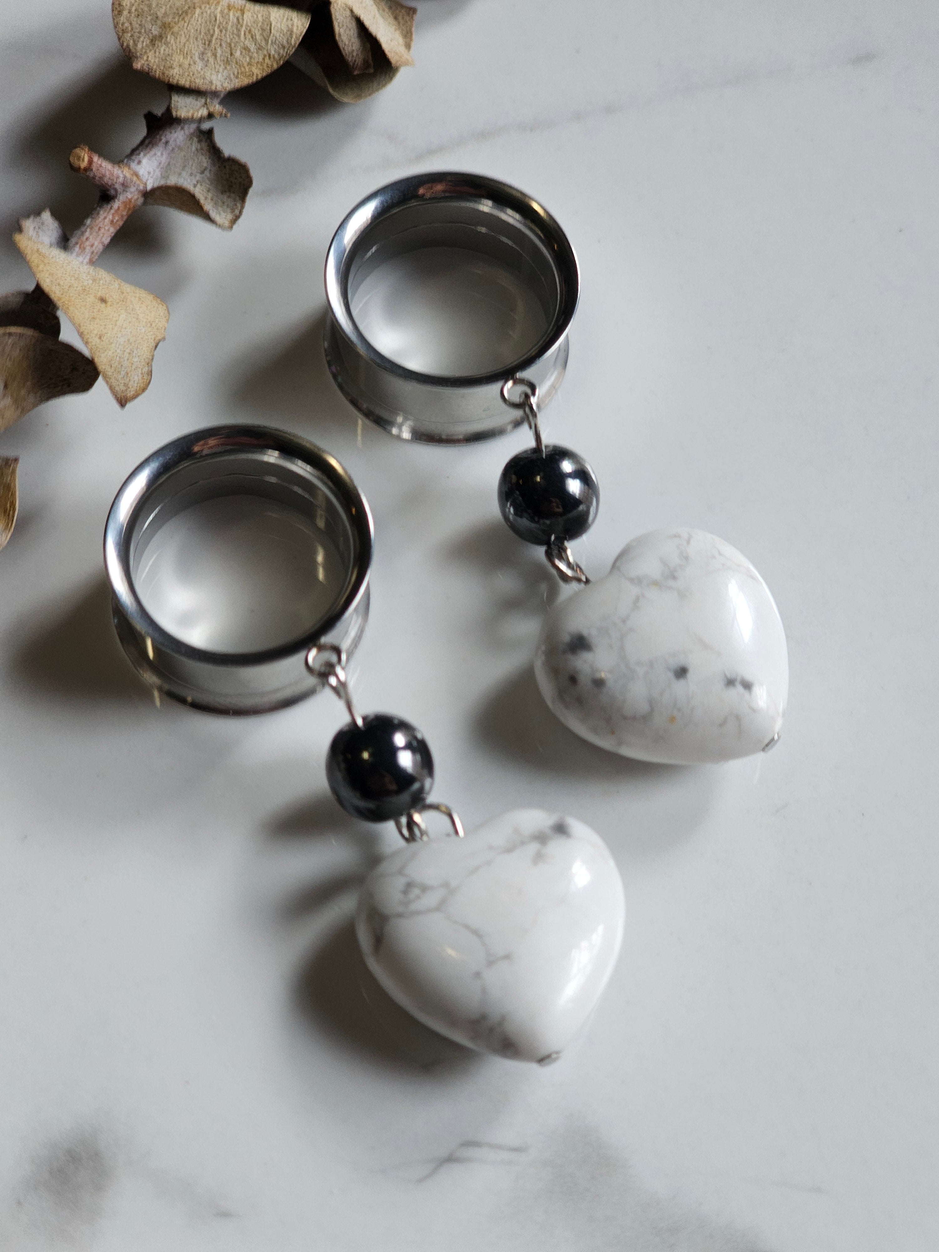 Howlite heart dangle gauges