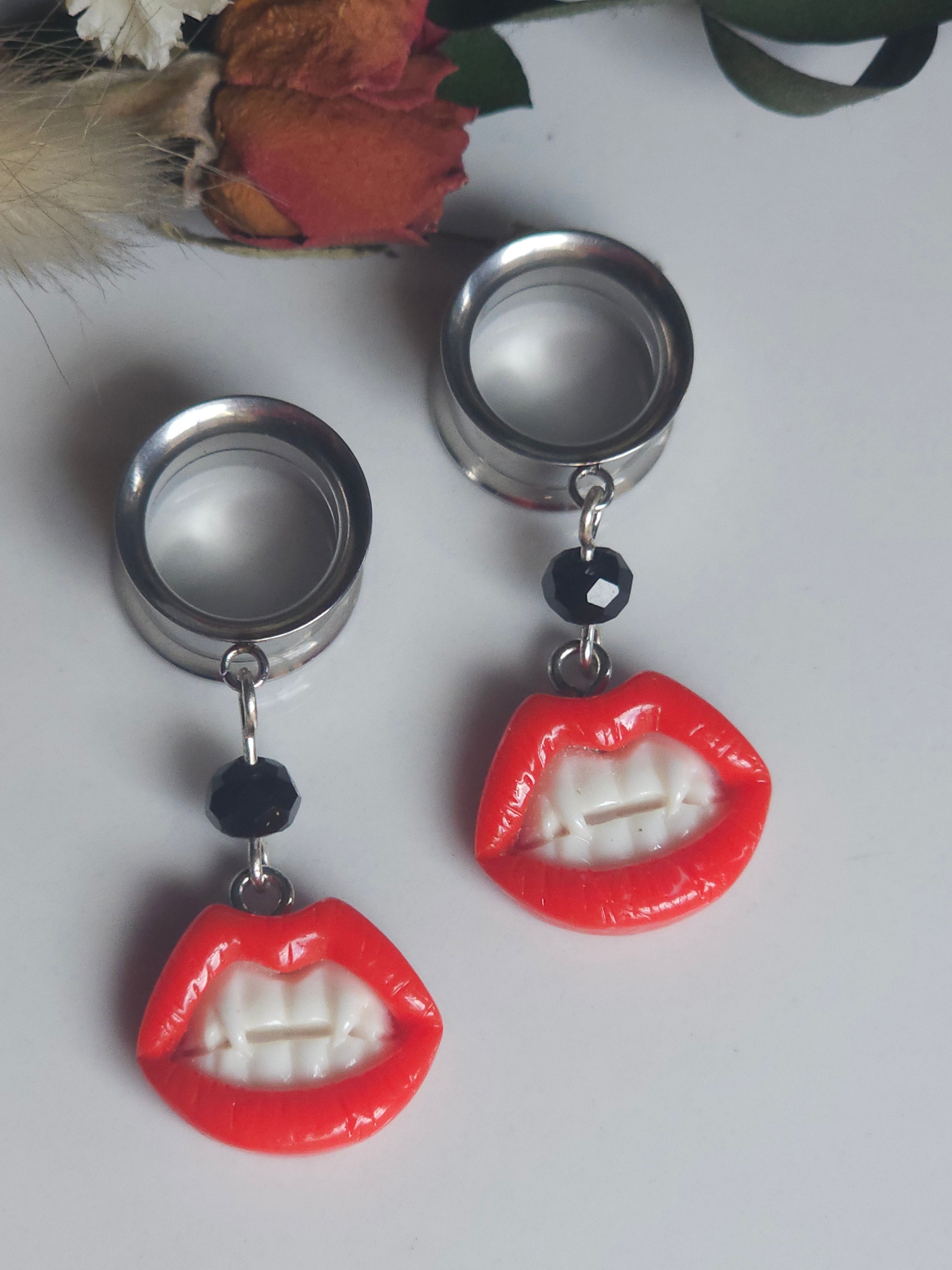 Vampire bite dangle gauges dangle plugs