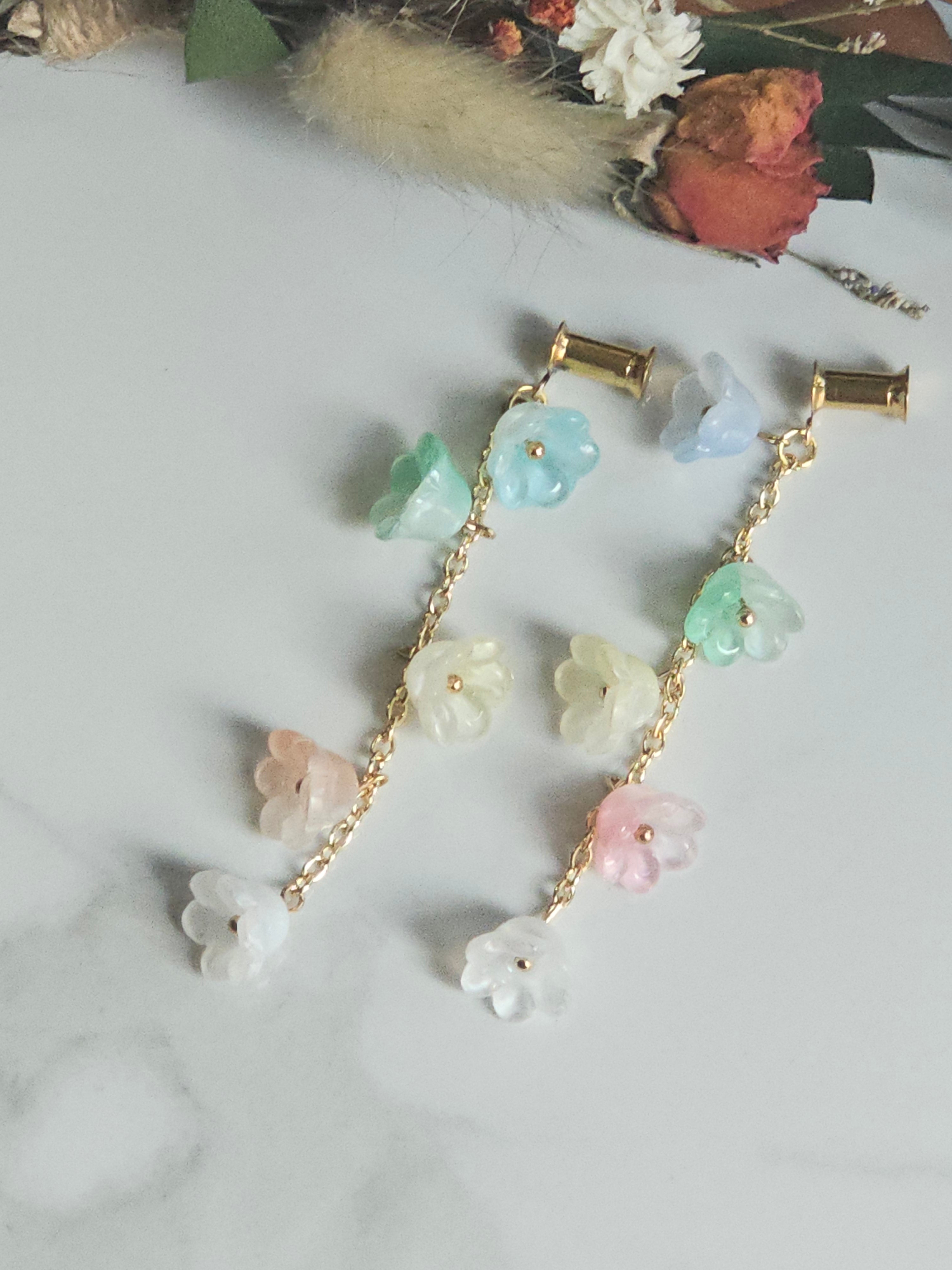 Multicolored Floral Dangle Gauges