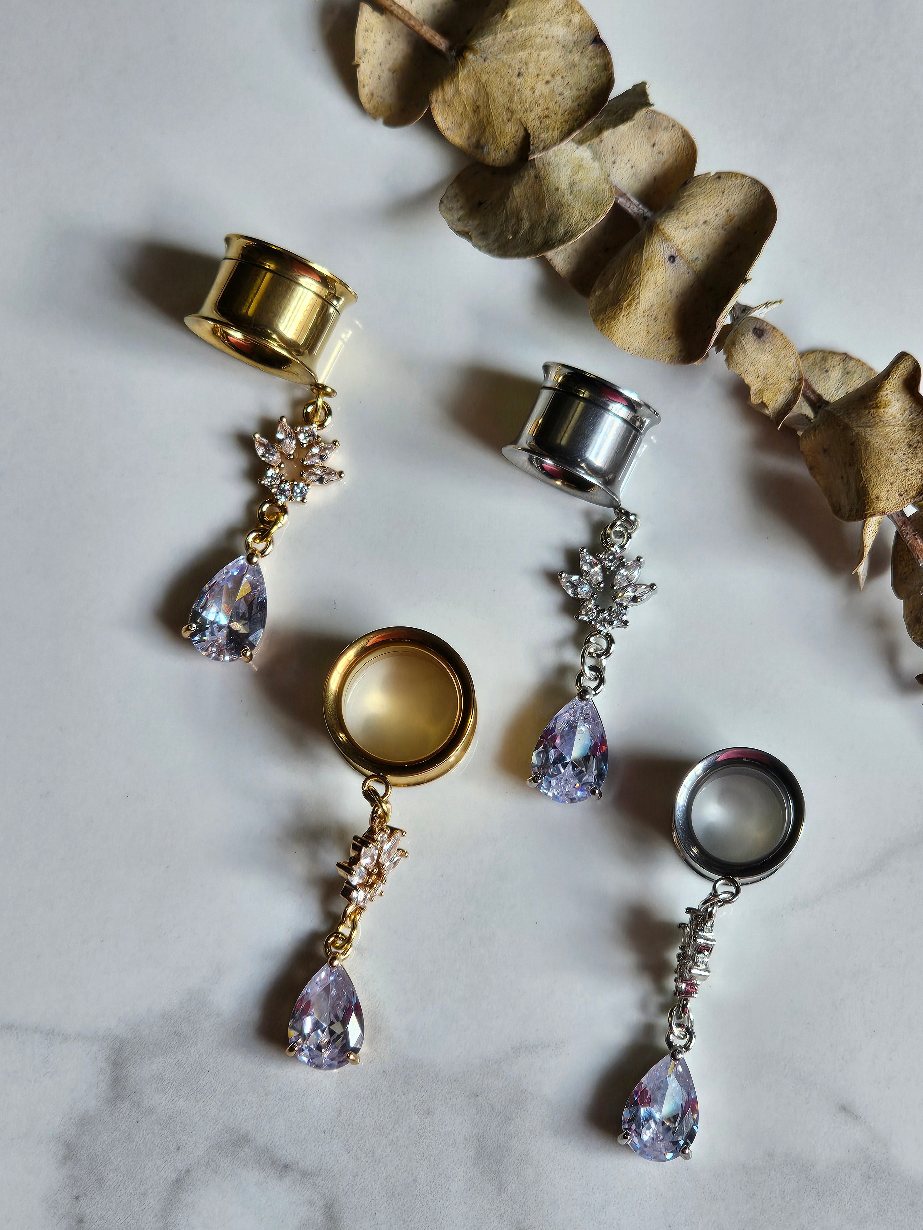 Diamond dangle gauges