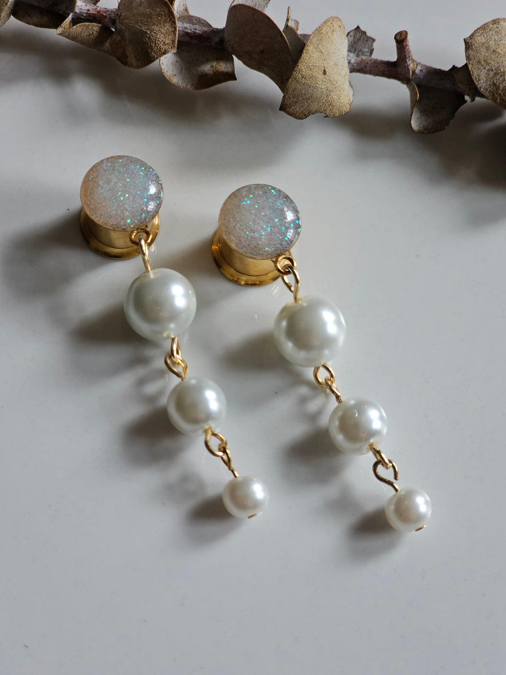 Faux pearl dangle gauges
