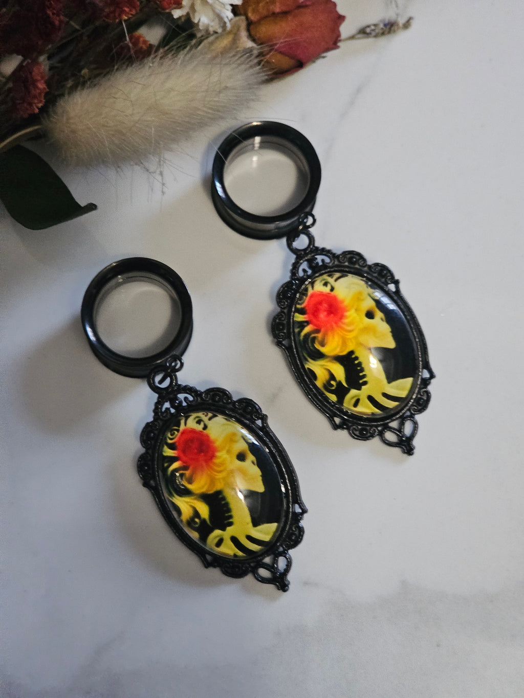 Skeleton Cameo Dangle Gauges