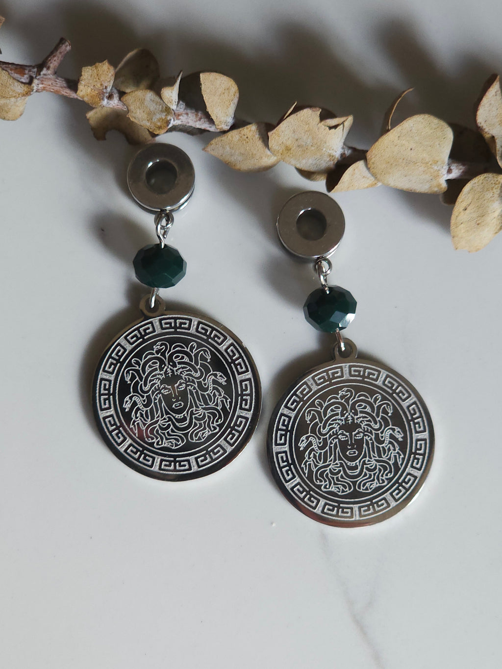 Medusa dangle gauges