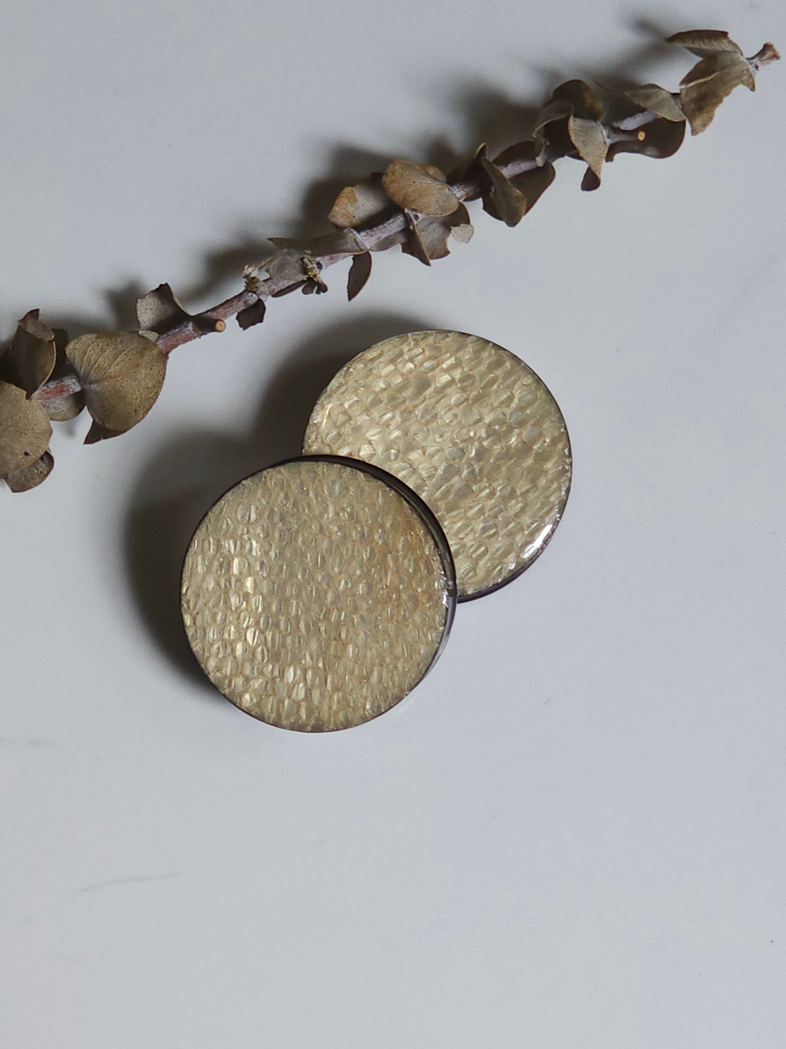 Snake skin gauges