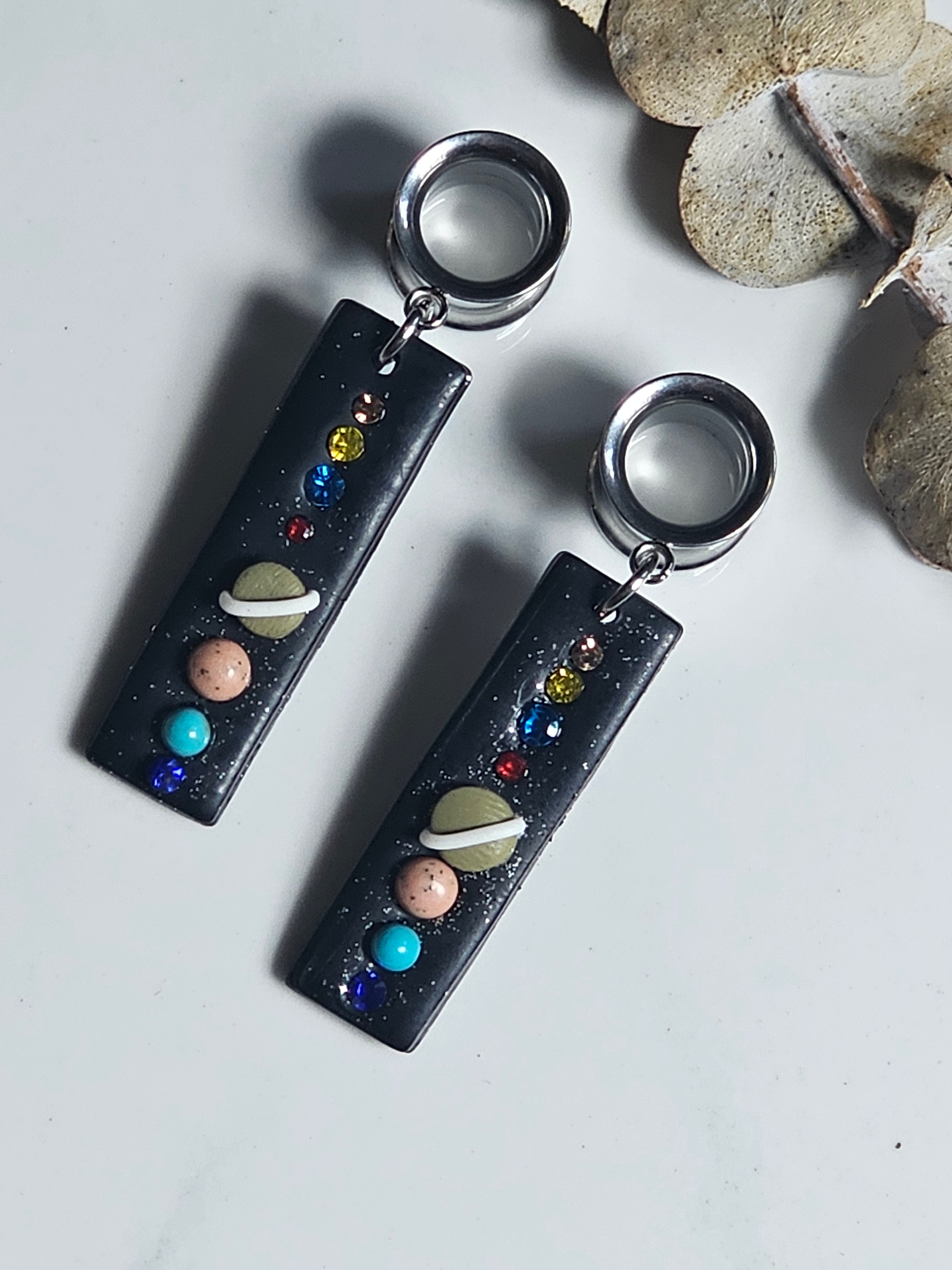 Solar system dangle gauges
