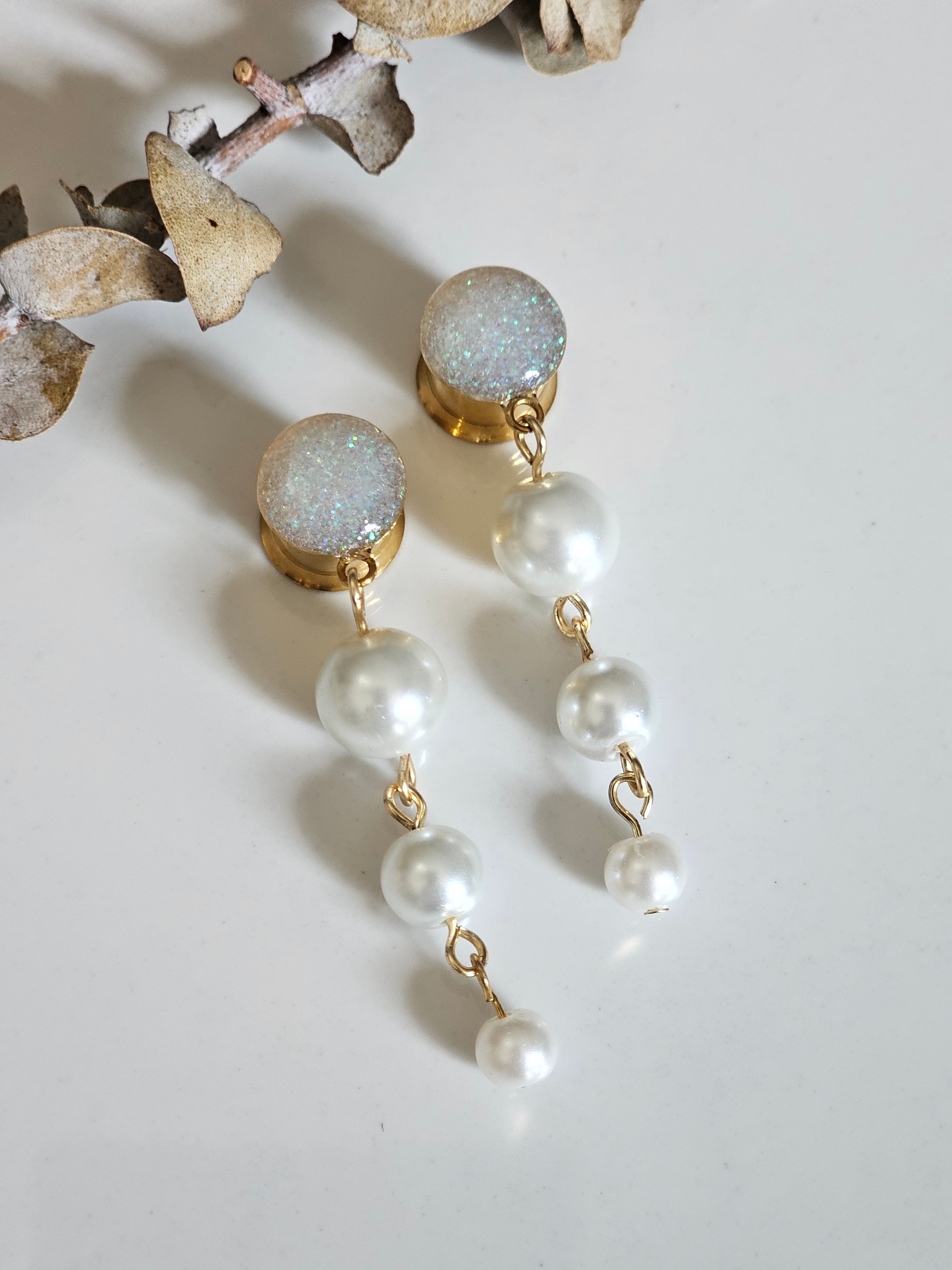 Faux pearl dangle gauges