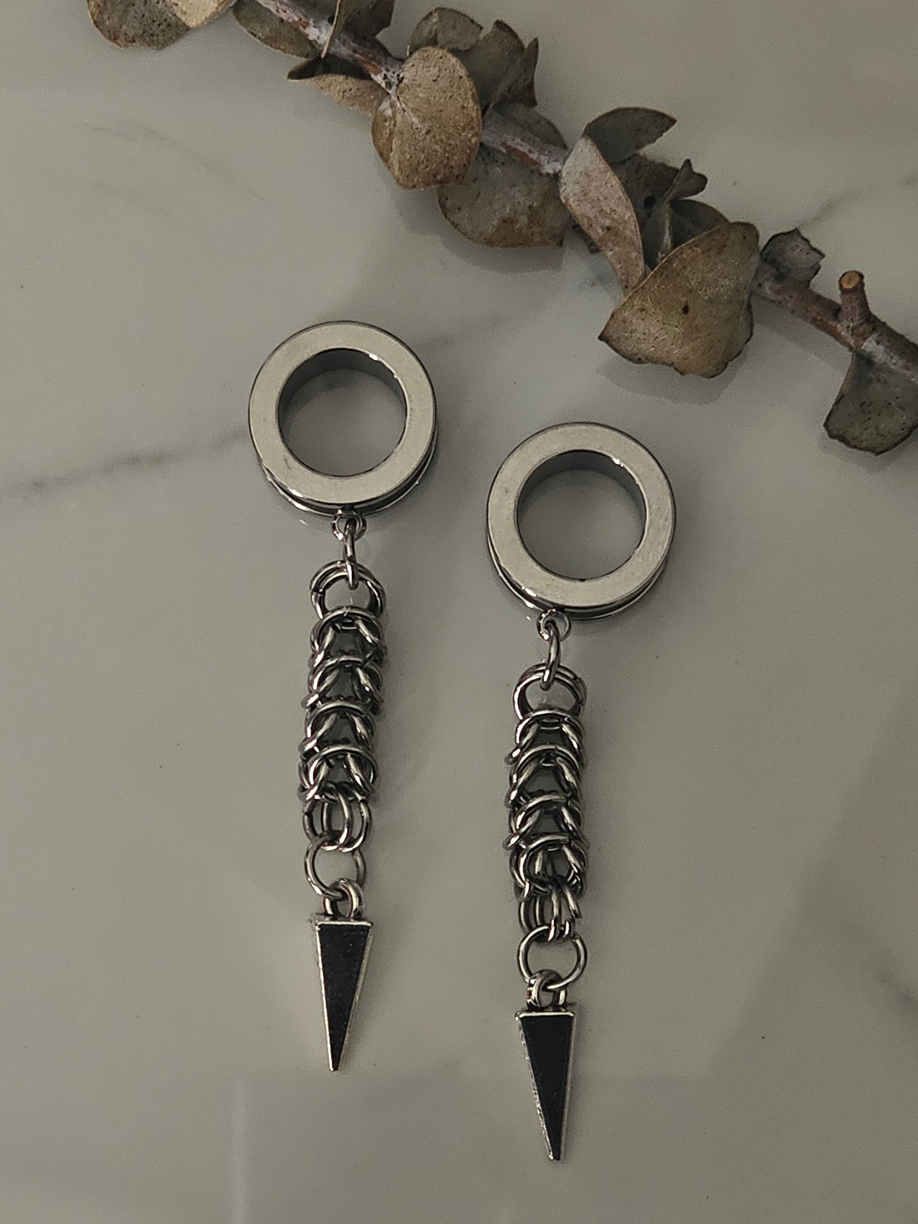Chainmail dangle gauges