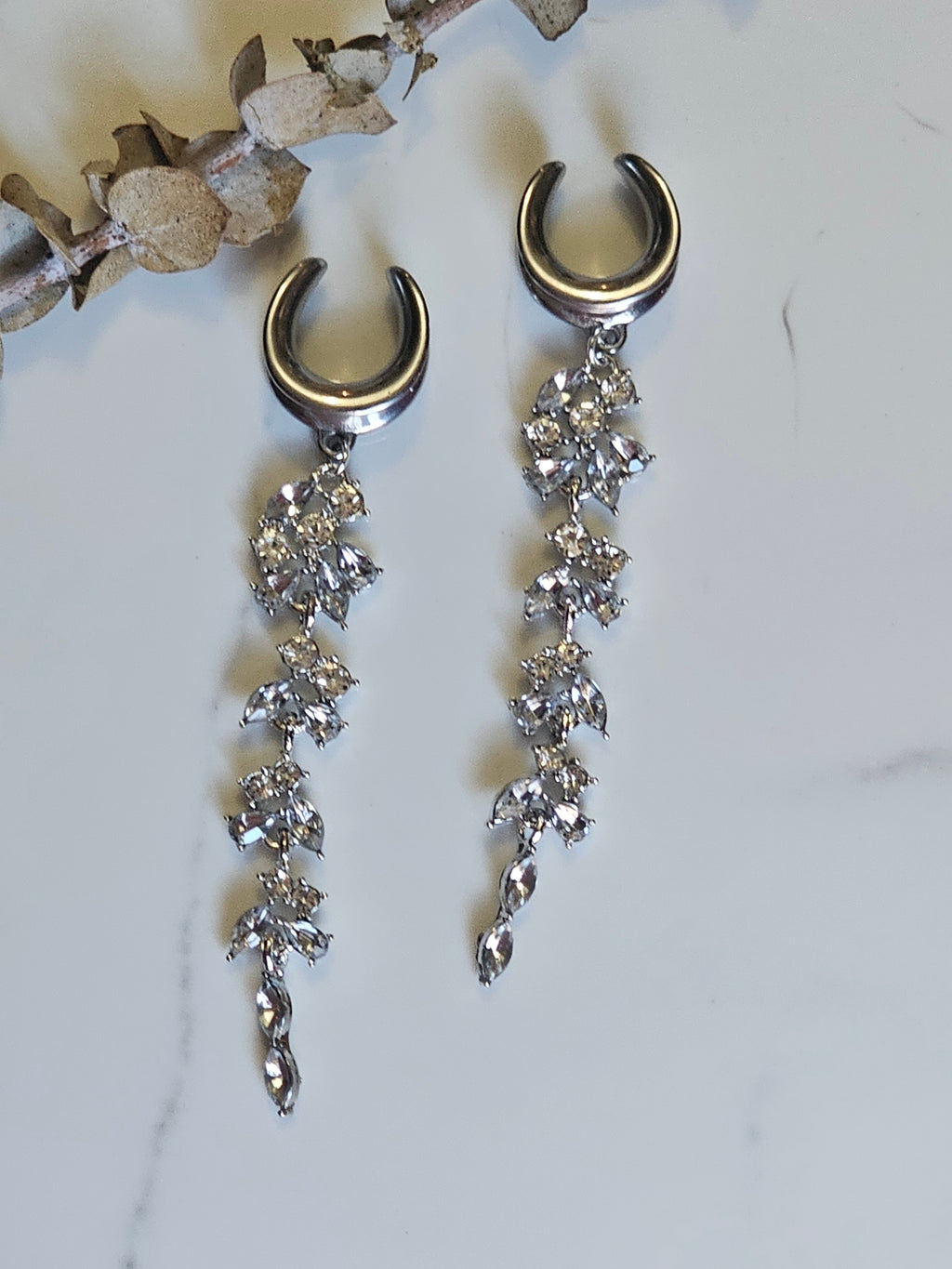 Bridal dangle gauges saddles