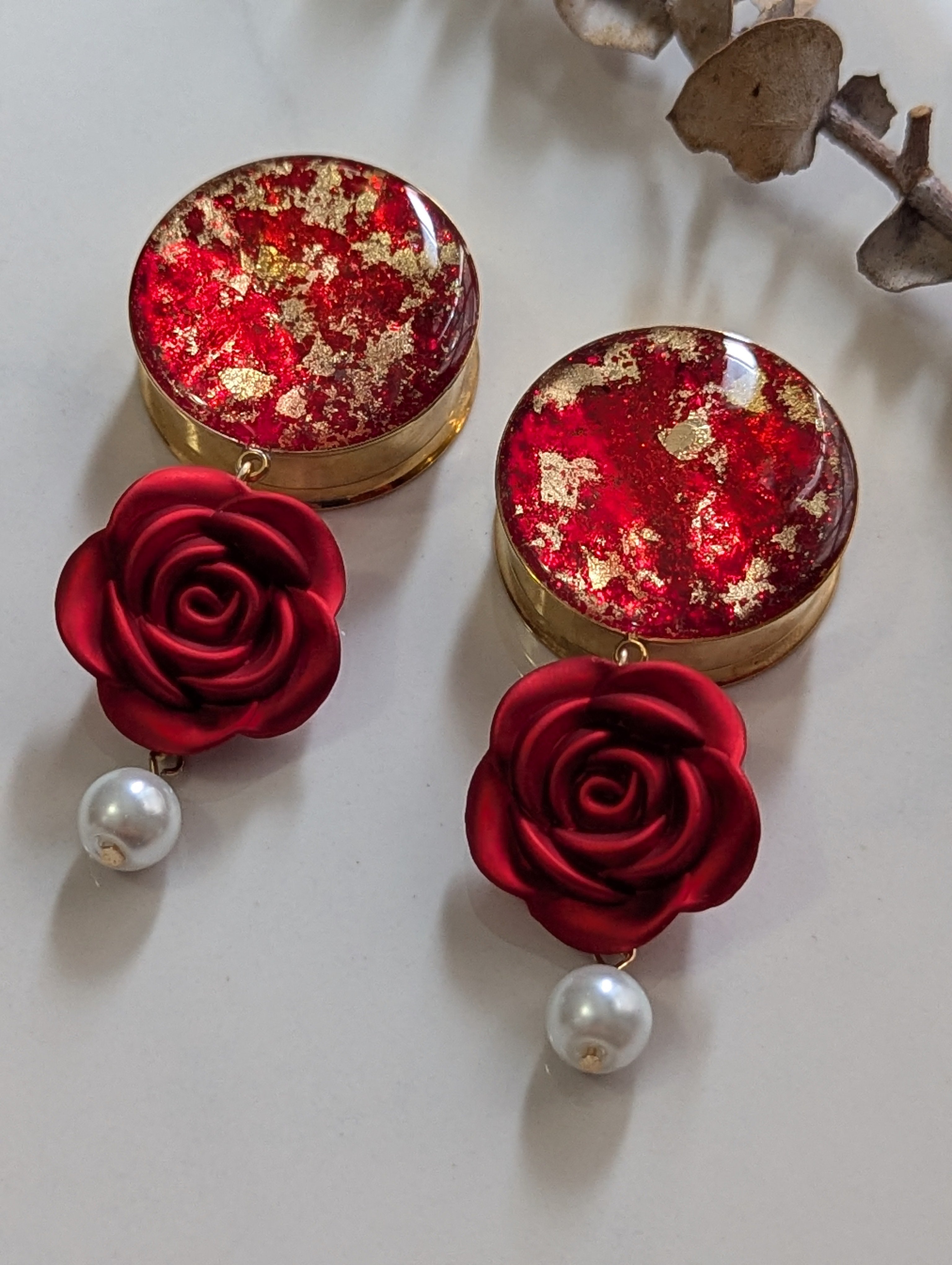 Red Rose Dangle Gauges