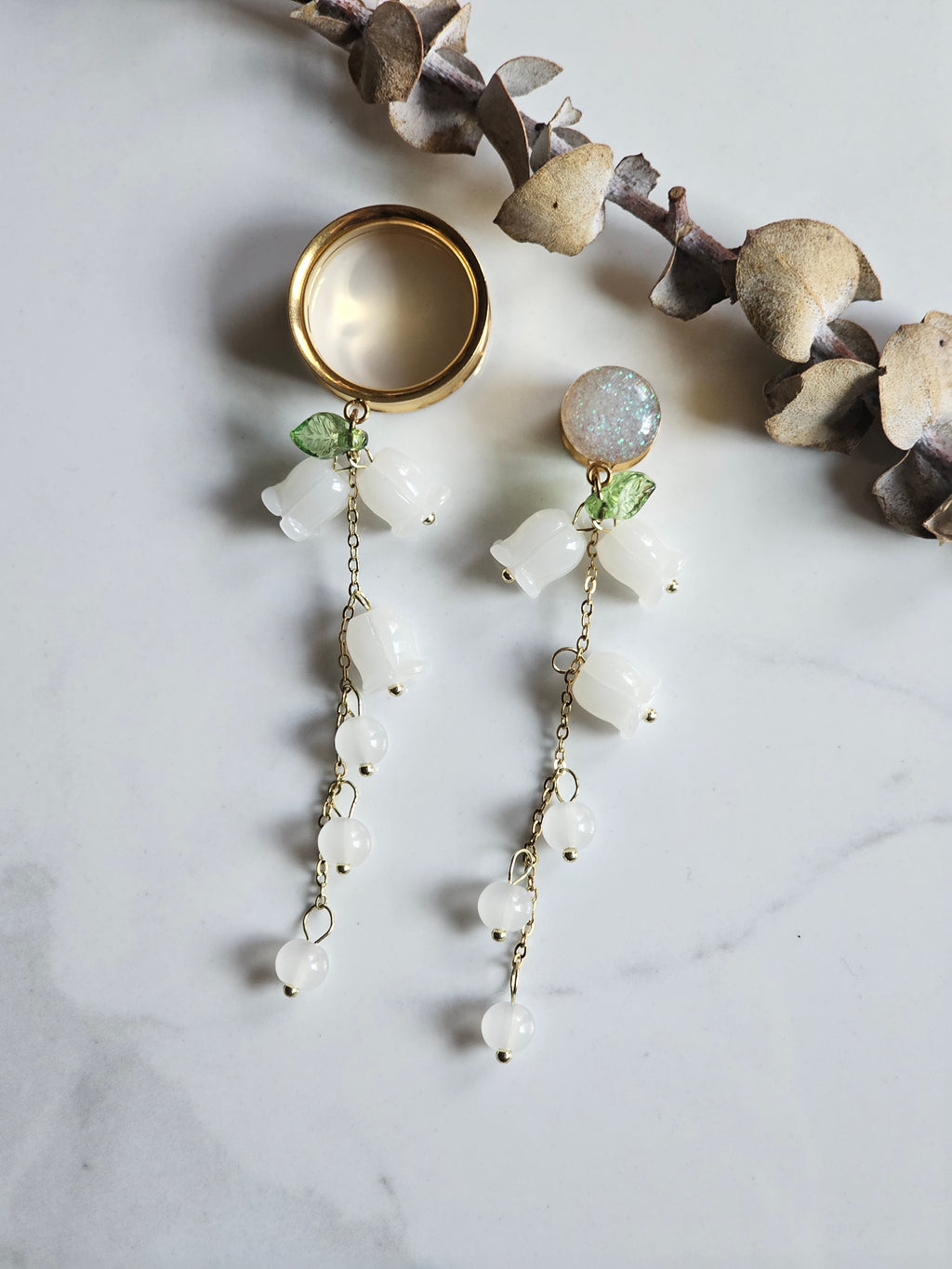 Bellflower dangle gauges