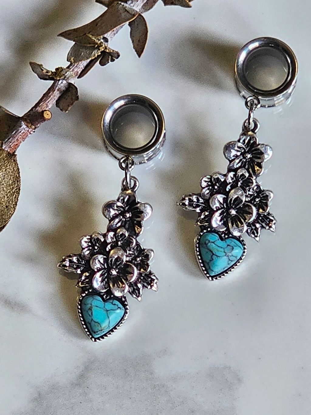 Floral heart dangle gauges