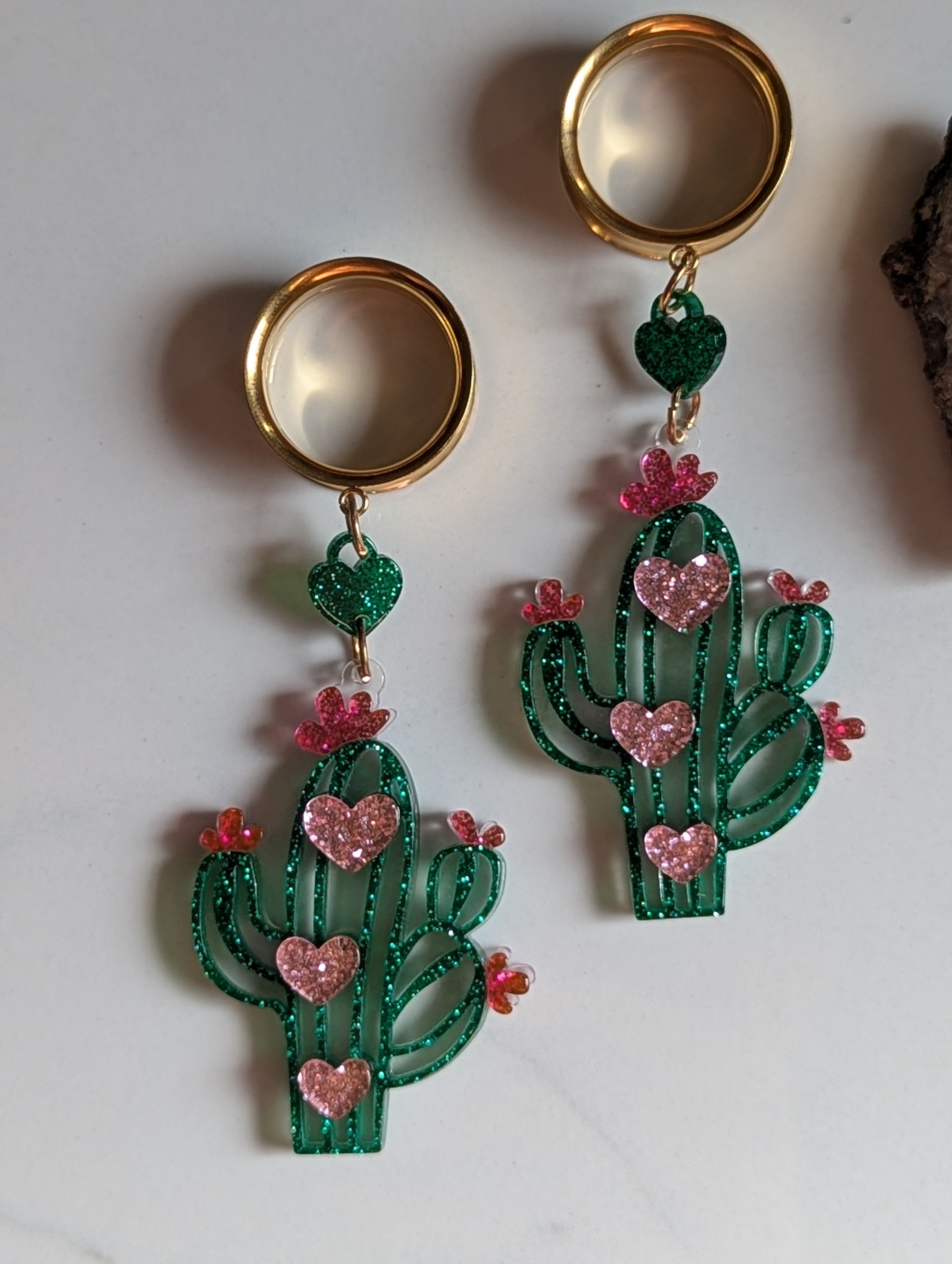 Cactus dangle gauges